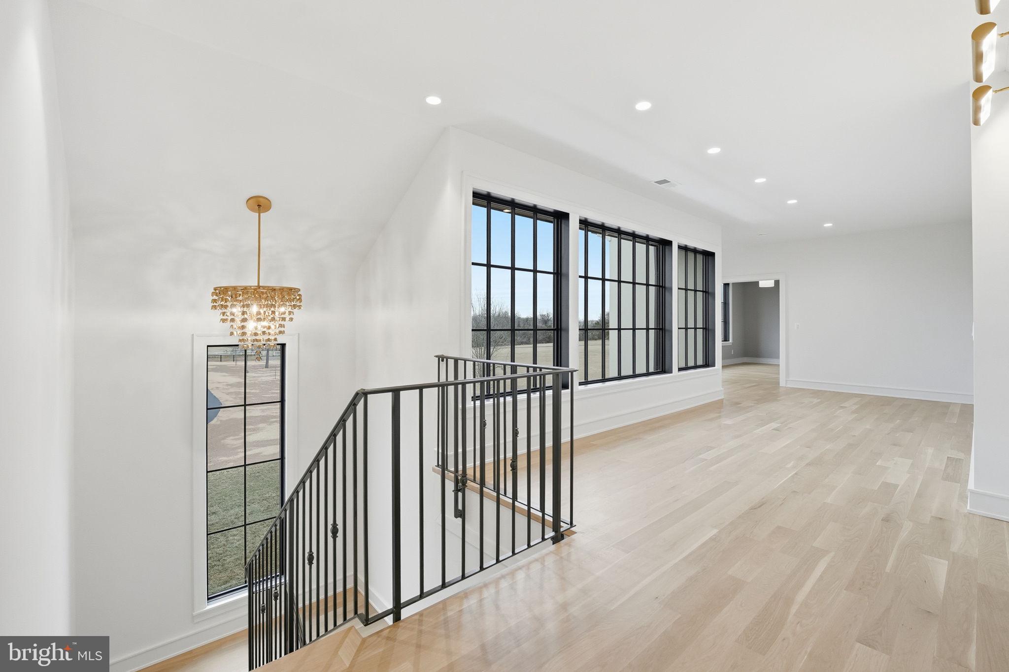 WATERFALL FARM - Residential