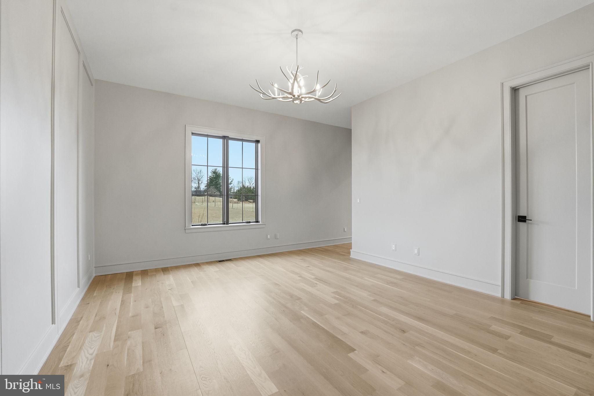 WATERFALL FARM - Residential