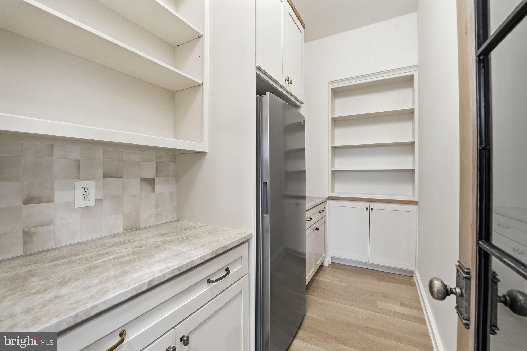 WATERFALL FARM - Residential