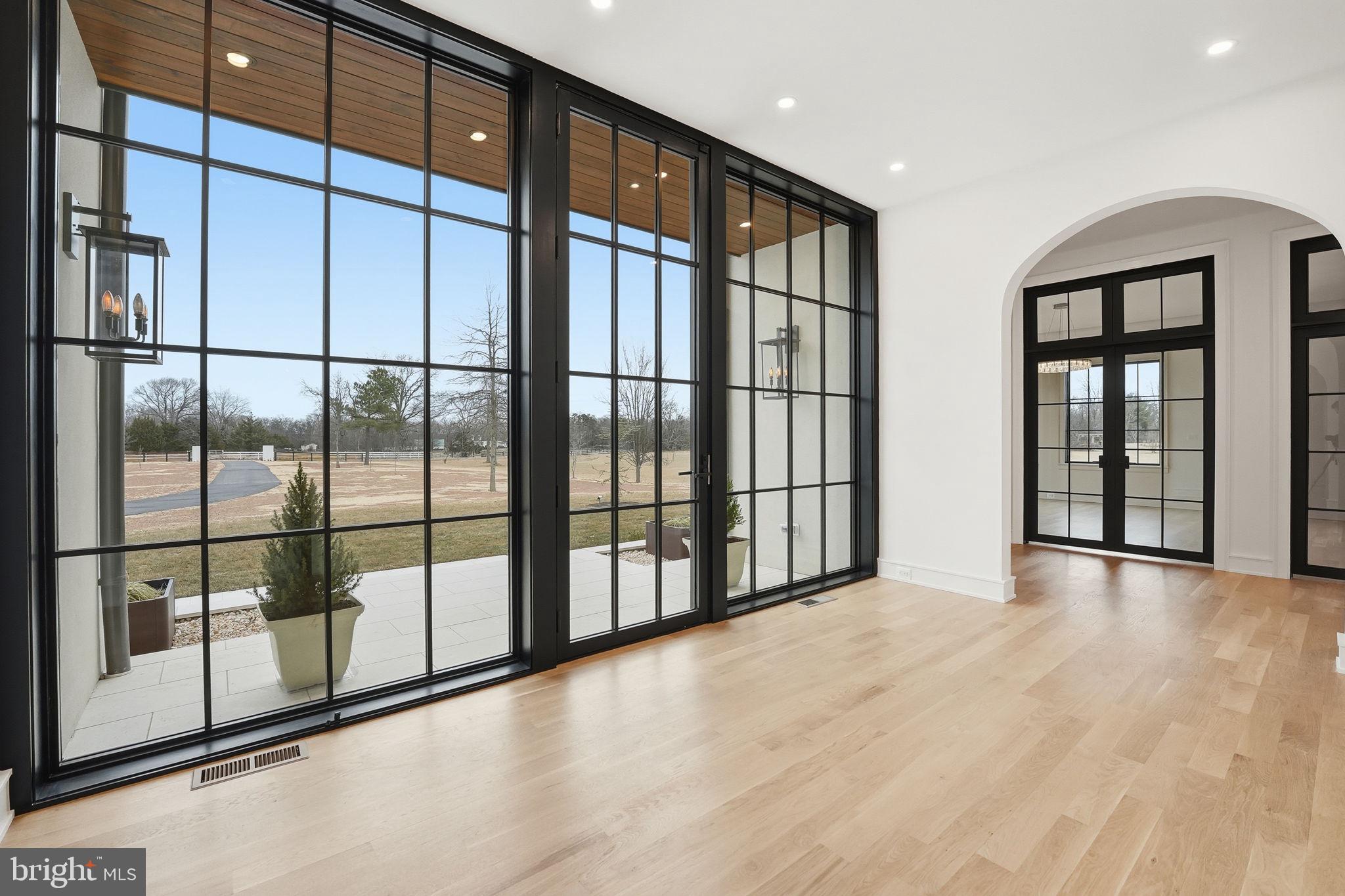 WATERFALL FARM - Residential