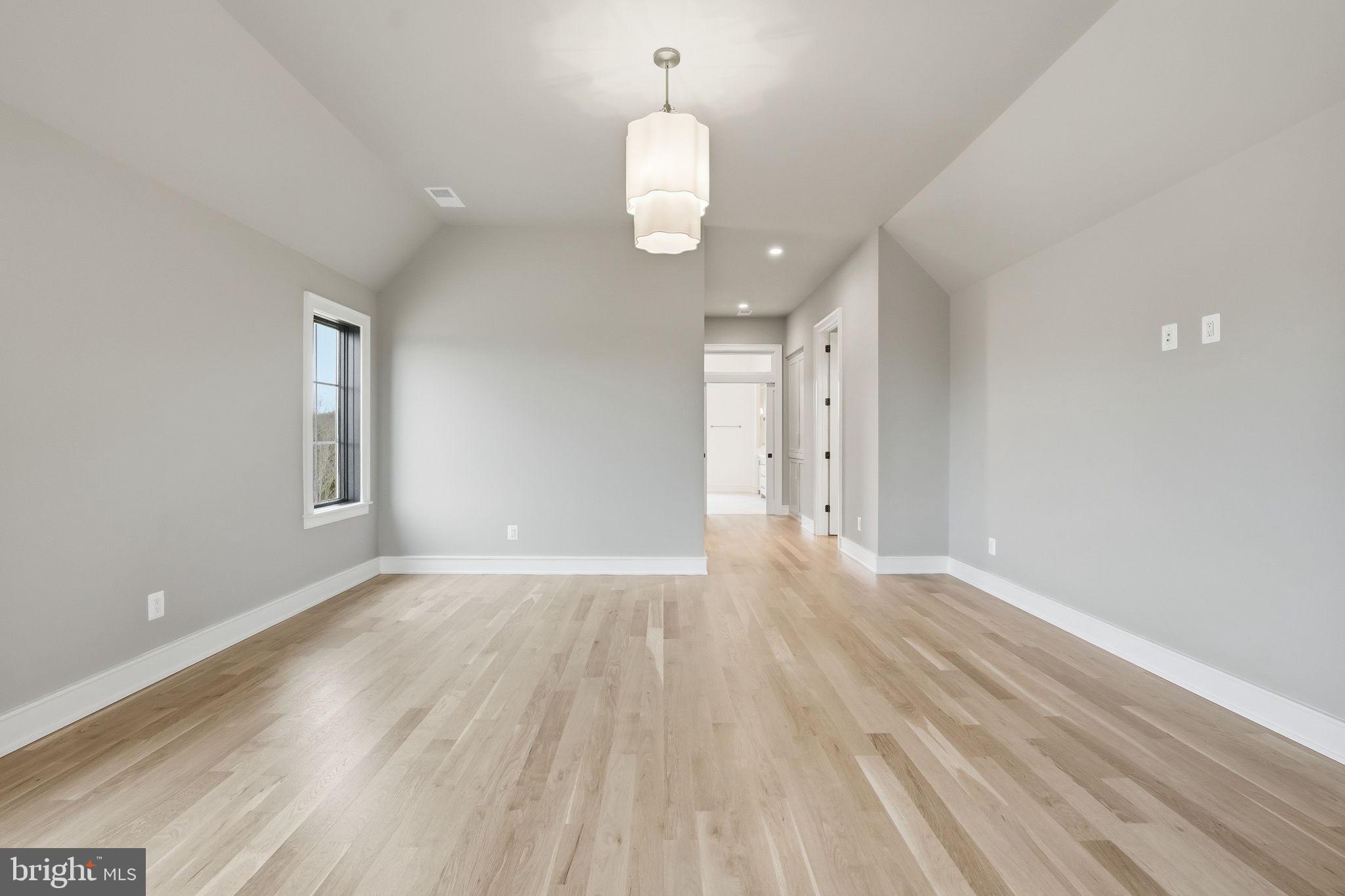 WATERFALL FARM - Residential