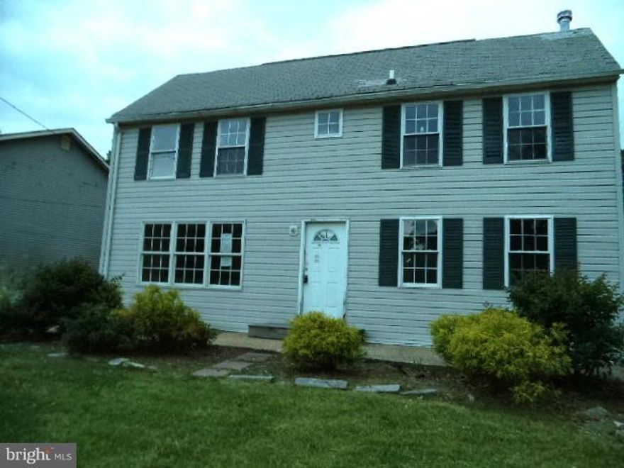 Wow !! Where can you own in Arnold in Belvedere Beach for this price ??  This colonial offers 2 levels of living space with 2 generous size bedrooms and full bath on upper level. Main level has open floor plan and laundry are off kitchen. This is a freddie mac property for sale sold as-is. Bonus to selling agent !! See full listing for details.Close to schools and Bay Bridge.