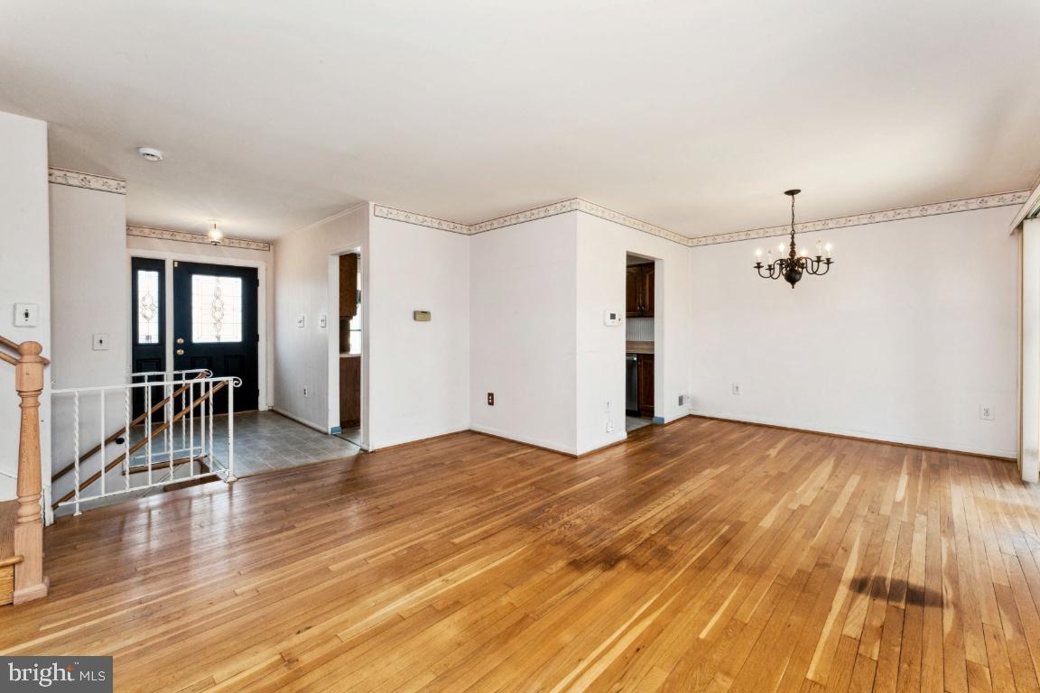 PRESLEY MANOR - Residential