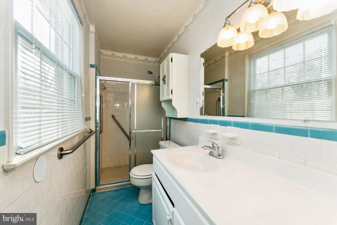 PRESLEY MANOR - Residential