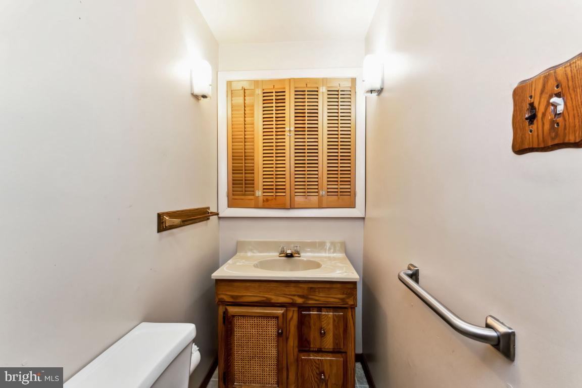 PRESLEY MANOR - Residential