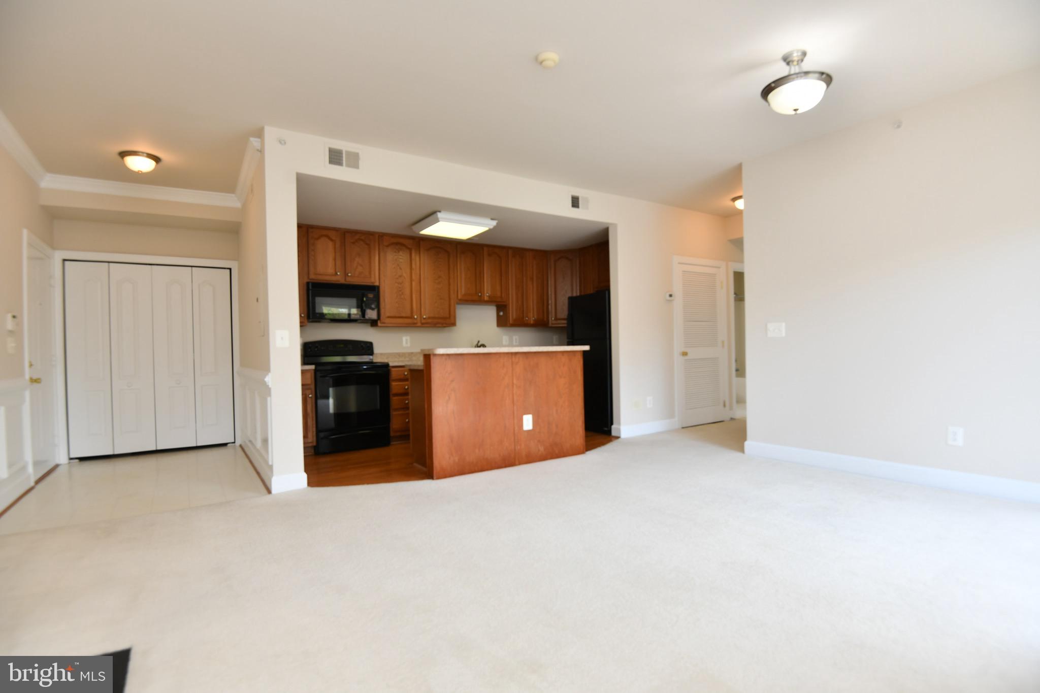 CRESTWOOD VILLAGE PARK - Residential