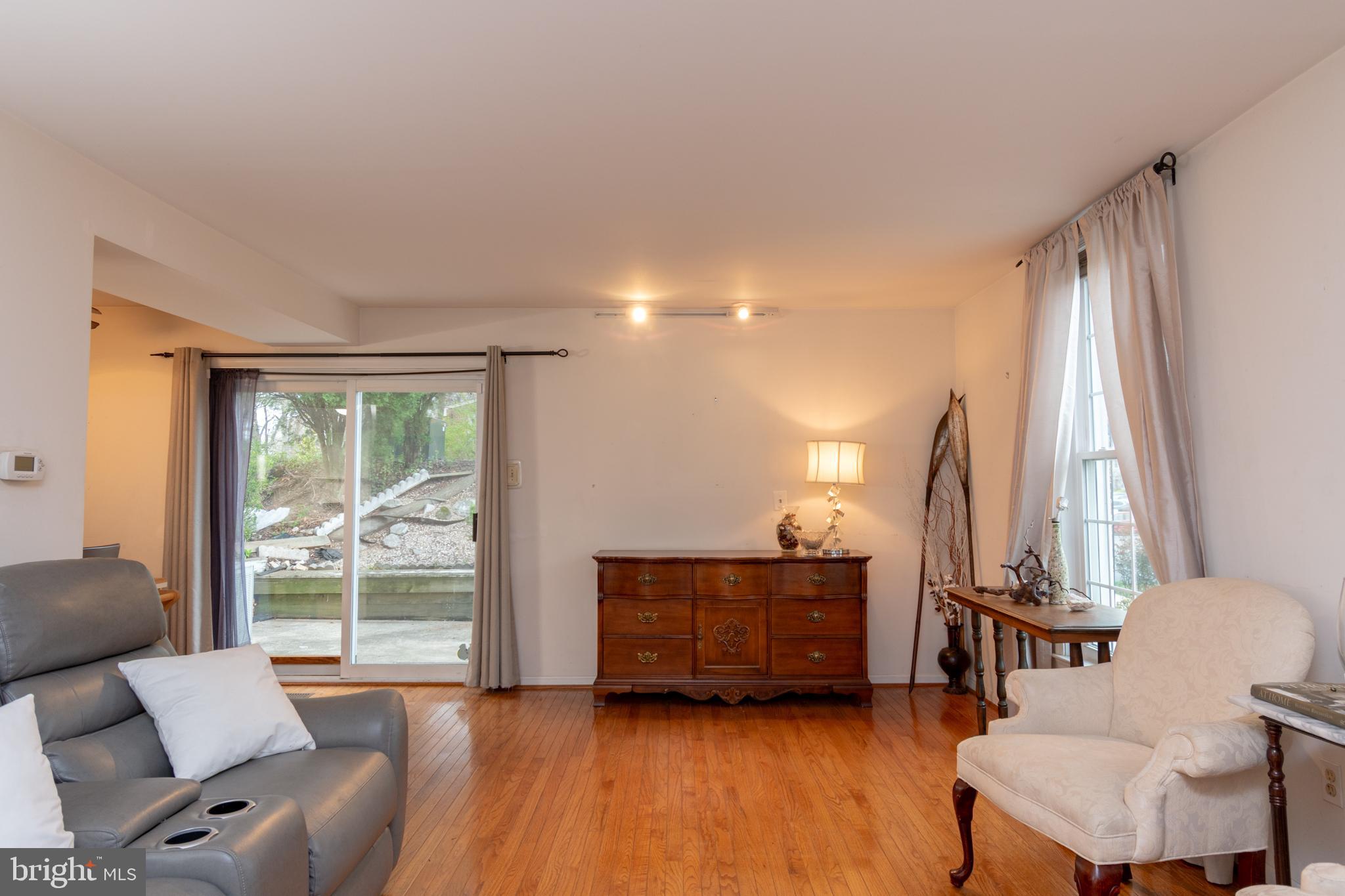 WHISKEY BOTTOM - Residential