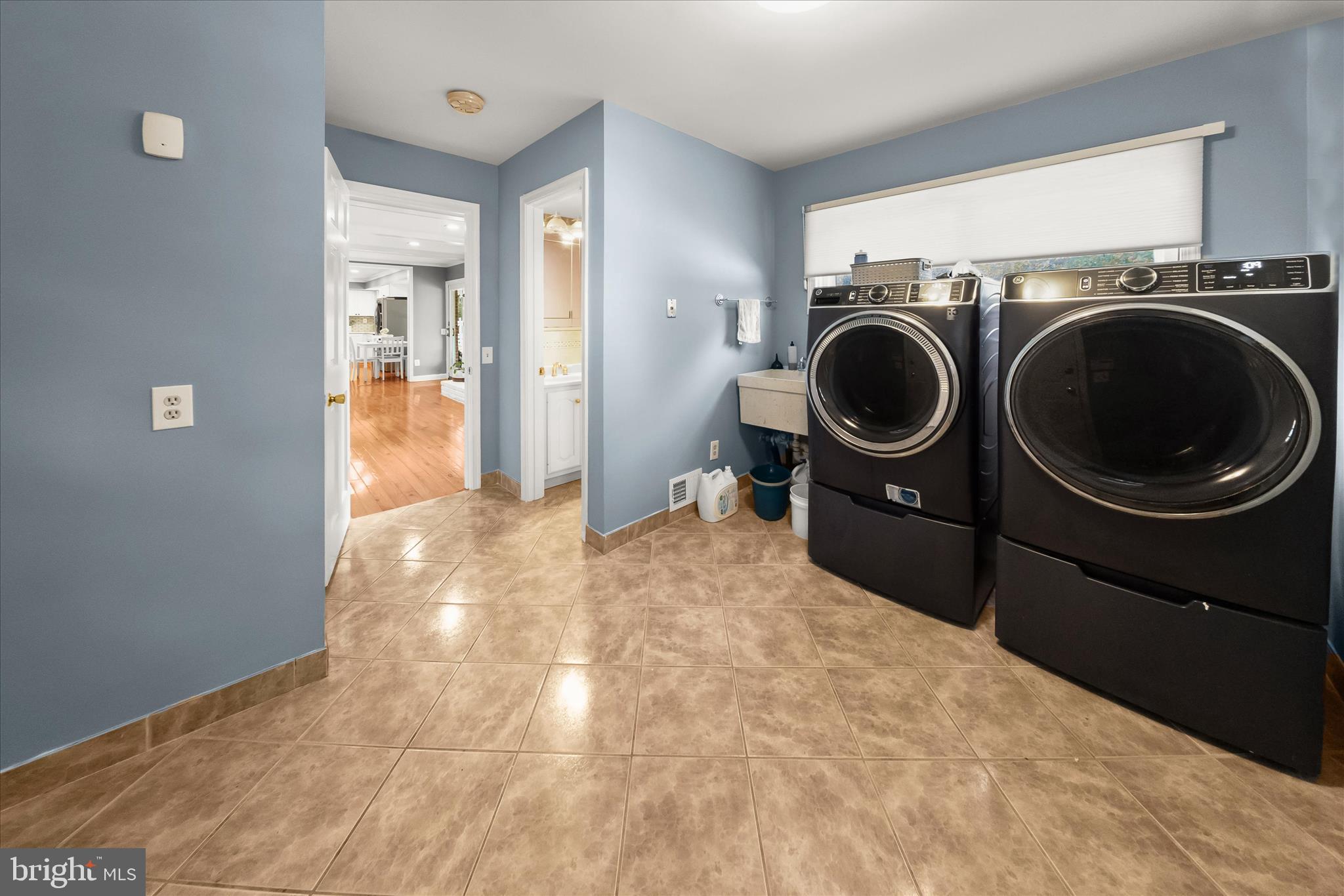 FOX HILLS OF POTOMAC - Residential