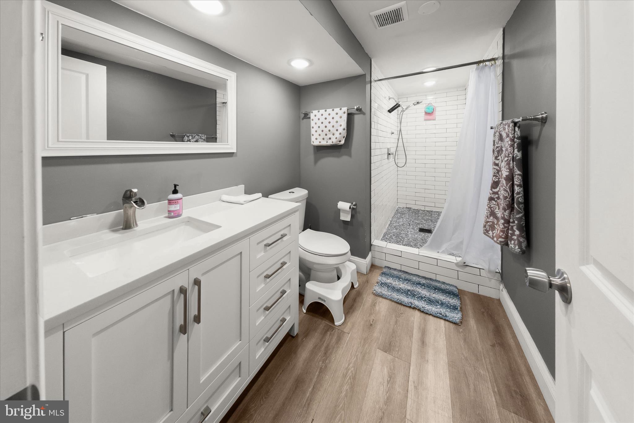 FOX HILLS OF POTOMAC - Residential