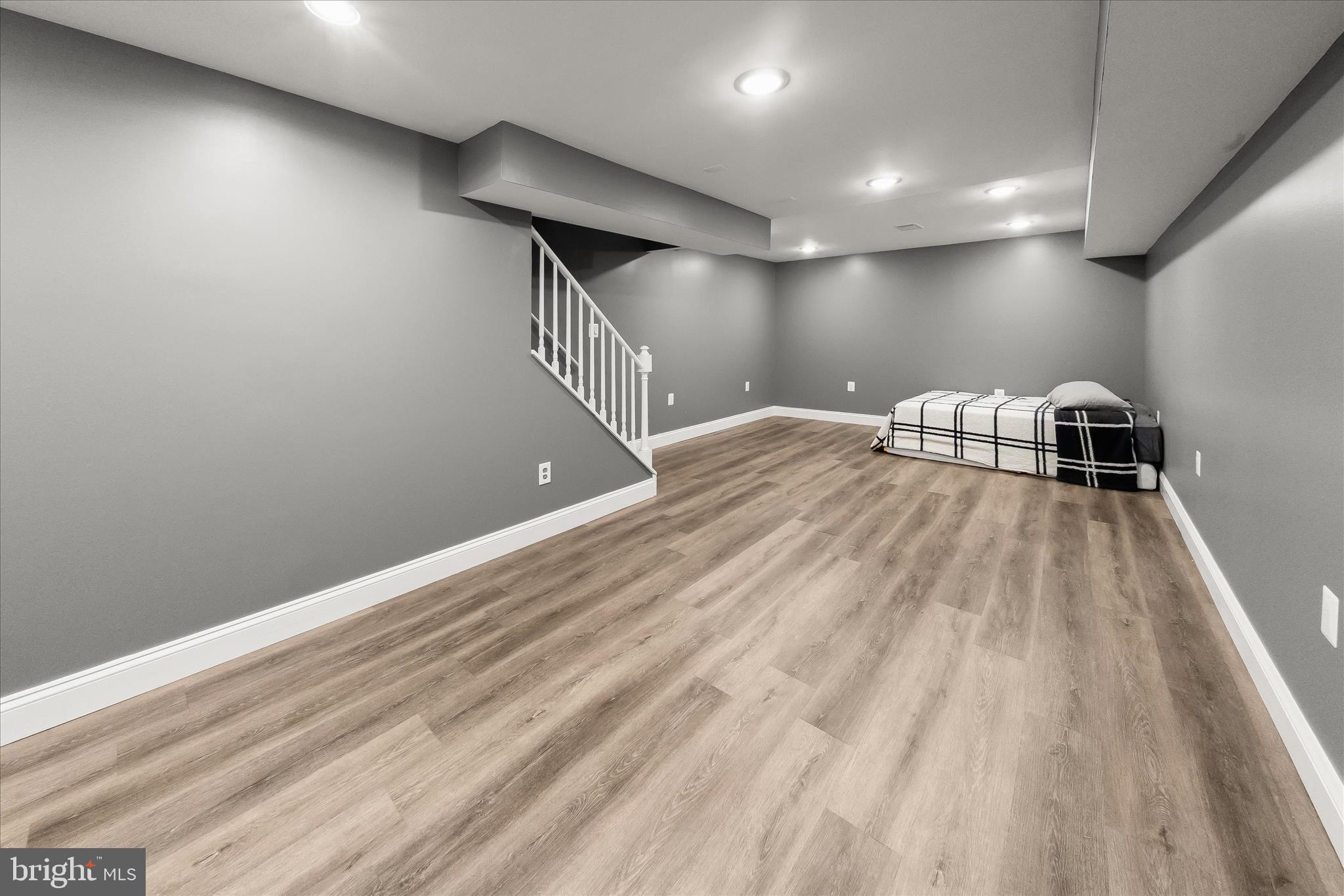 FOX HILLS OF POTOMAC - Residential