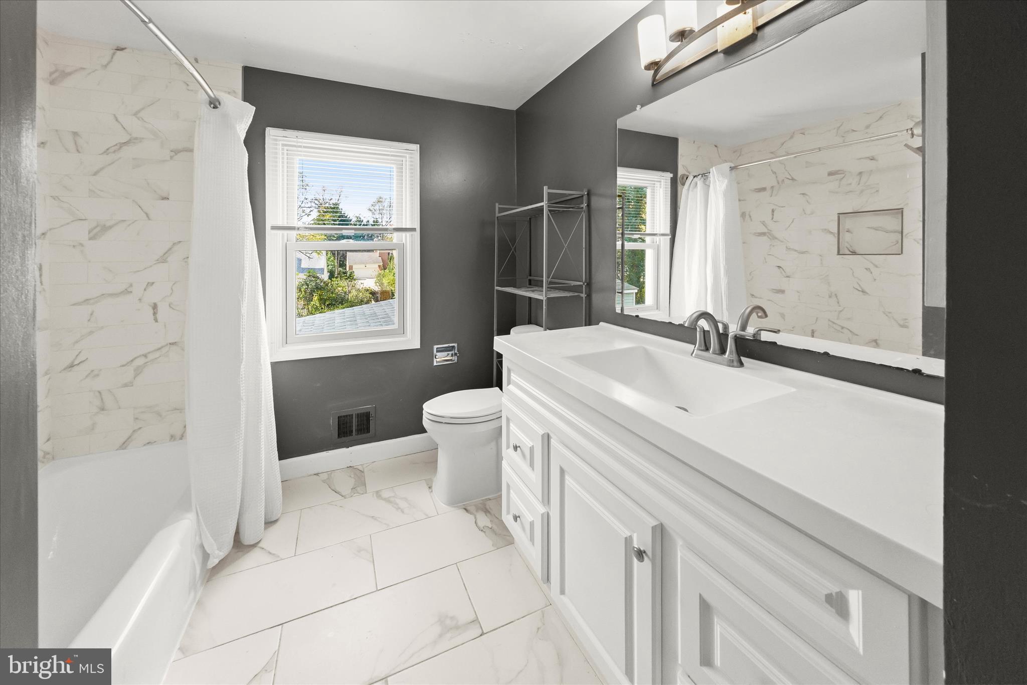 FOX HILLS OF POTOMAC - Residential