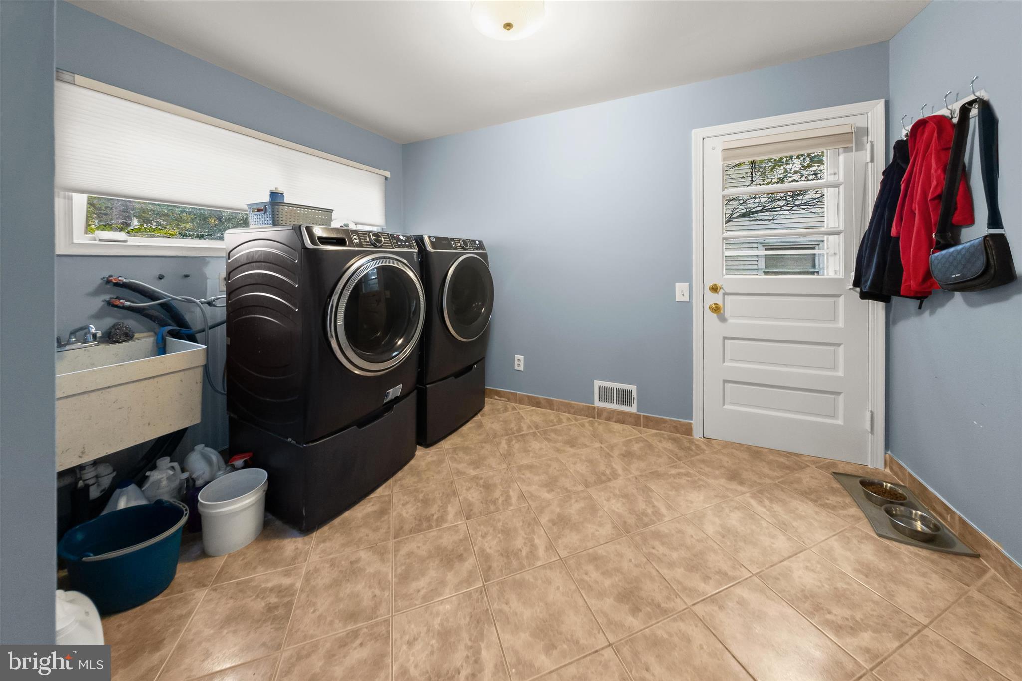 FOX HILLS OF POTOMAC - Residential