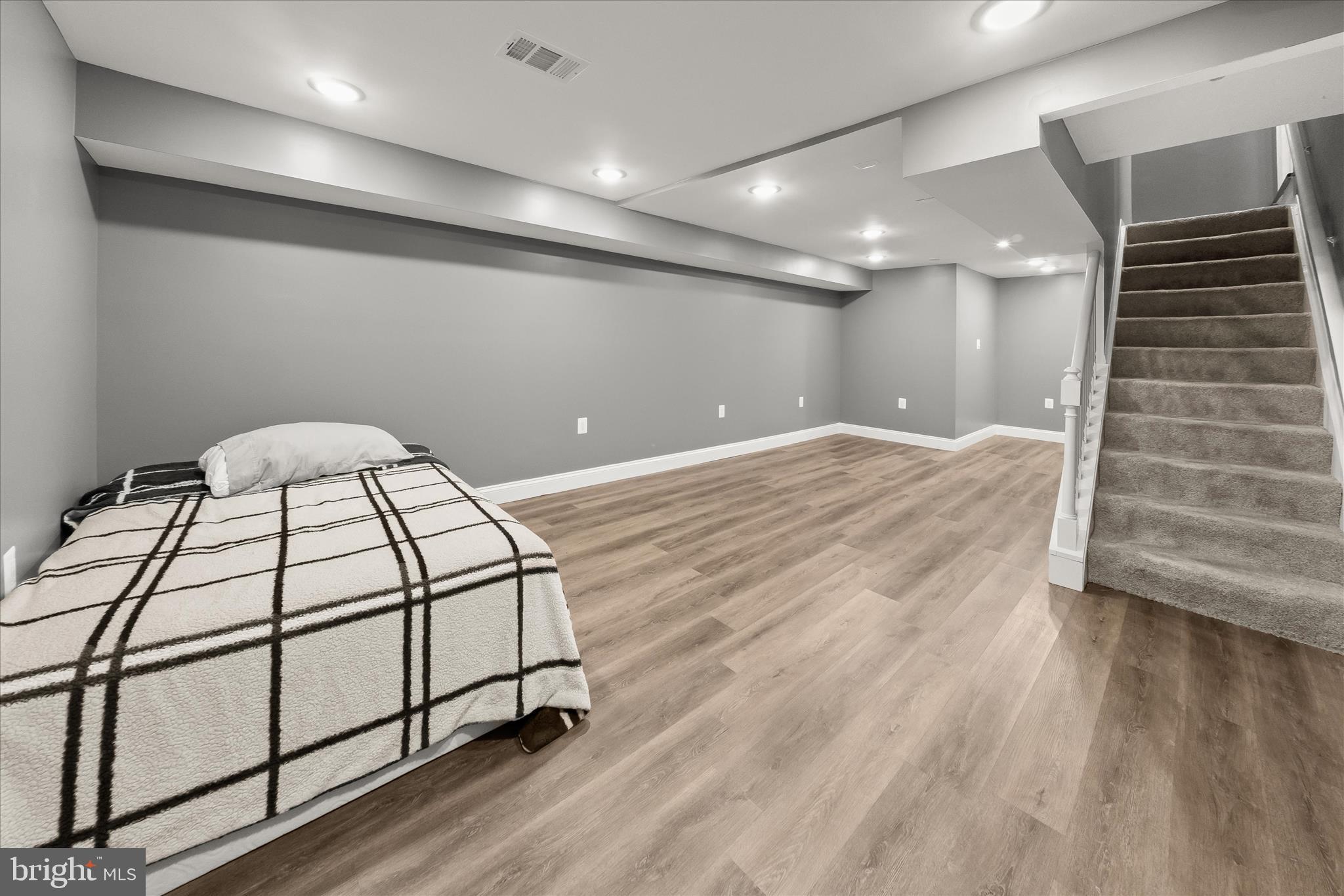 FOX HILLS OF POTOMAC - Residential