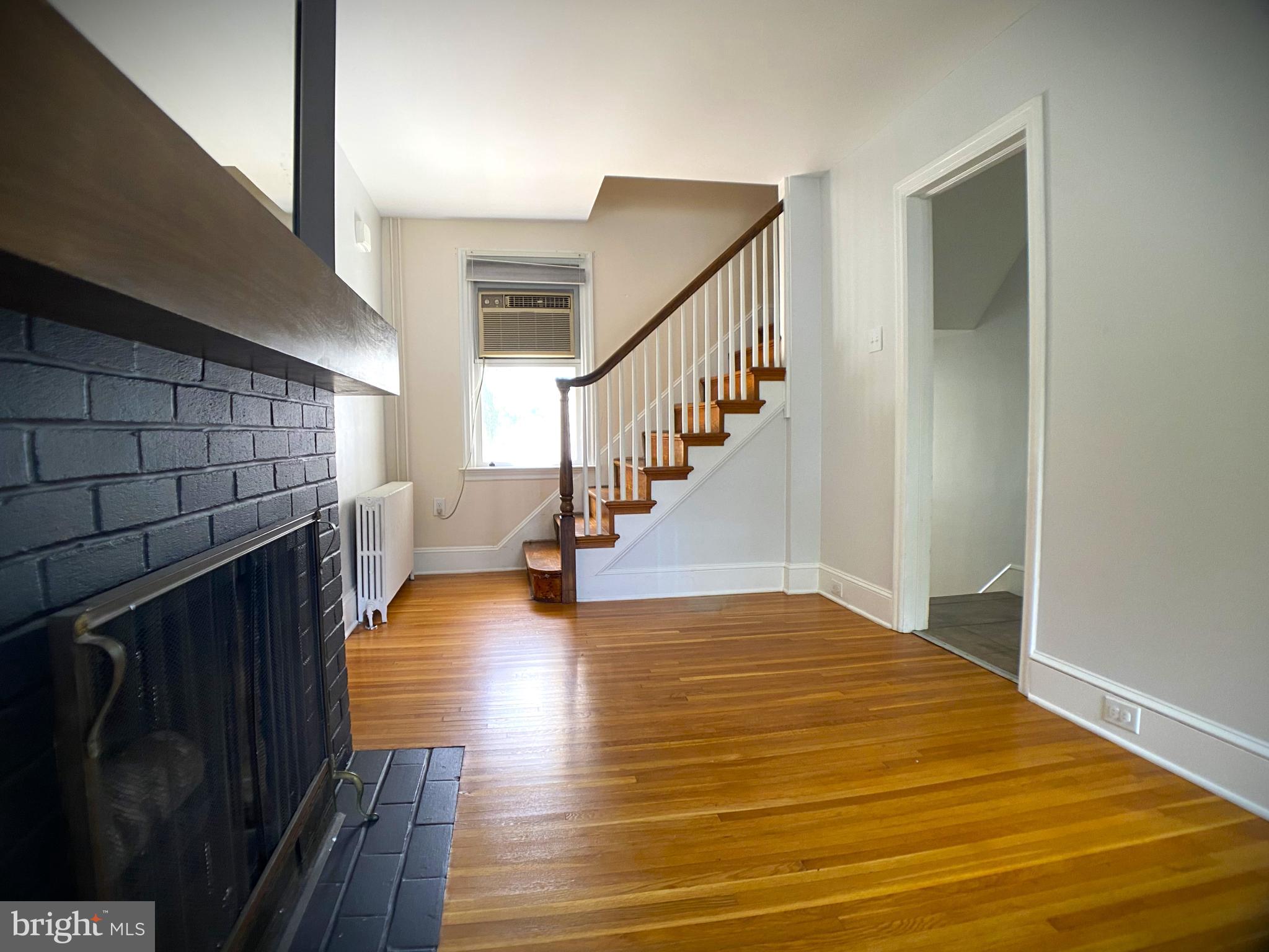 WILLOW STREET - Residential