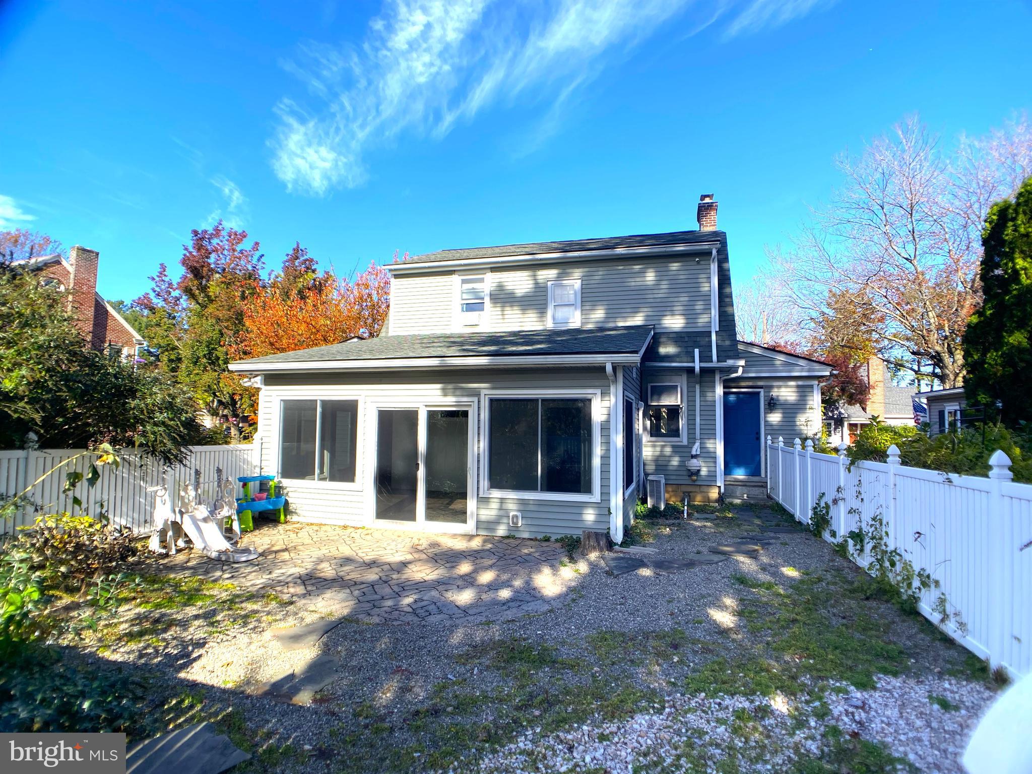 WILLOW STREET - Residential