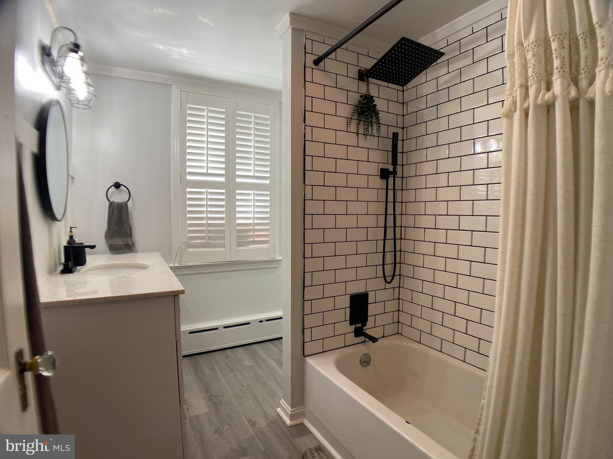 WILLOW STREET - Residential