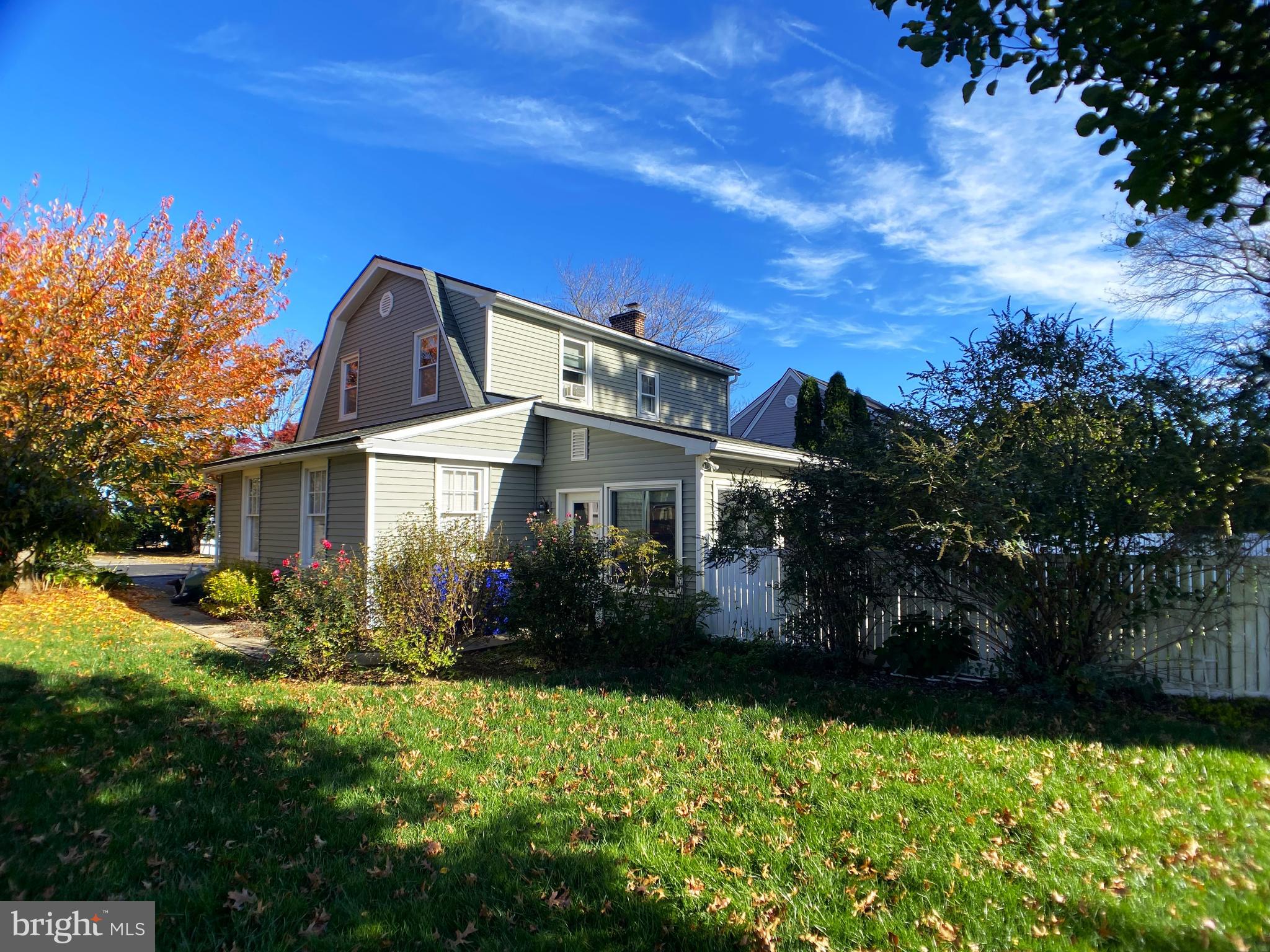 WILLOW STREET - Residential