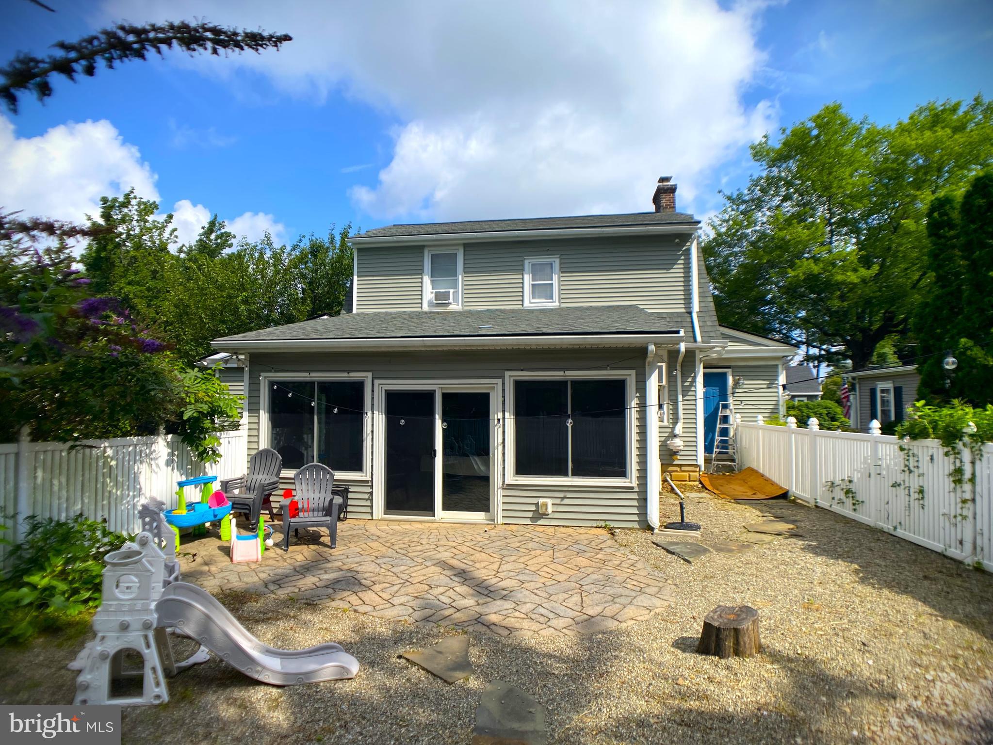 13 MYLIN AVENUE