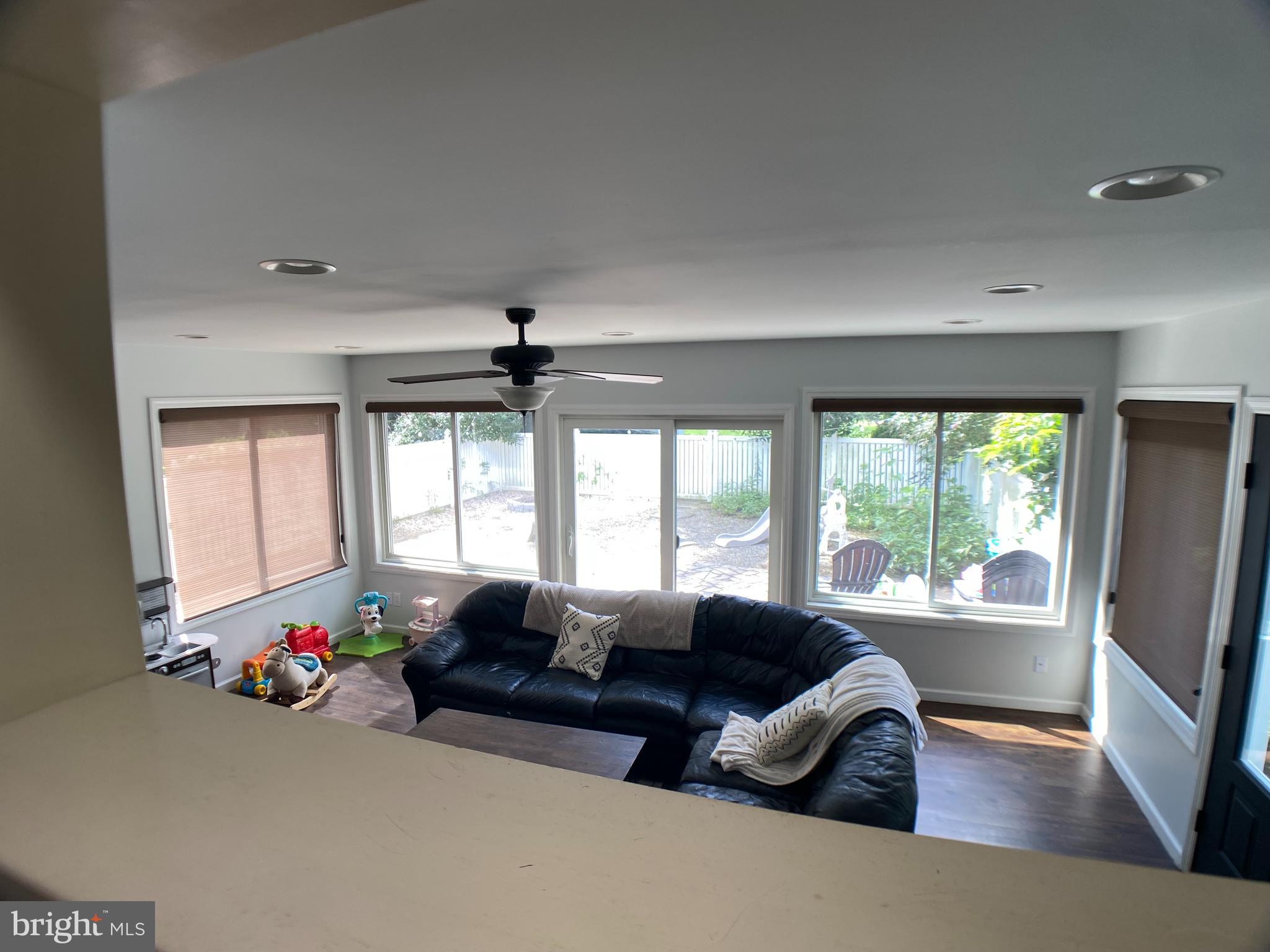 WILLOW STREET - Residential