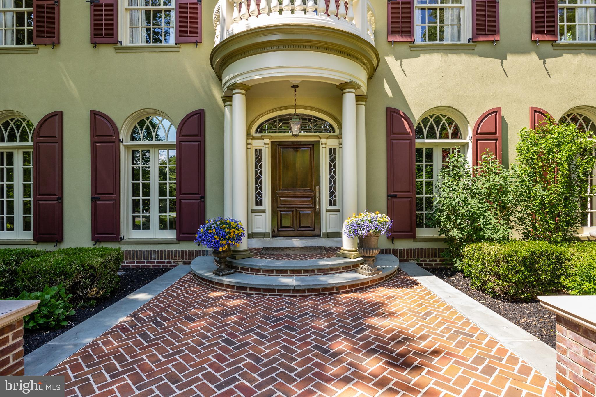 205 E CENTRAL AVENUE