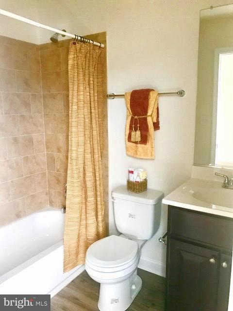 ARUNDEL GARDENS - Residential