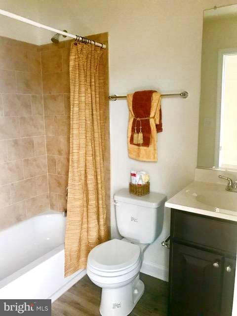 ARUNDEL GARDENS - Residential