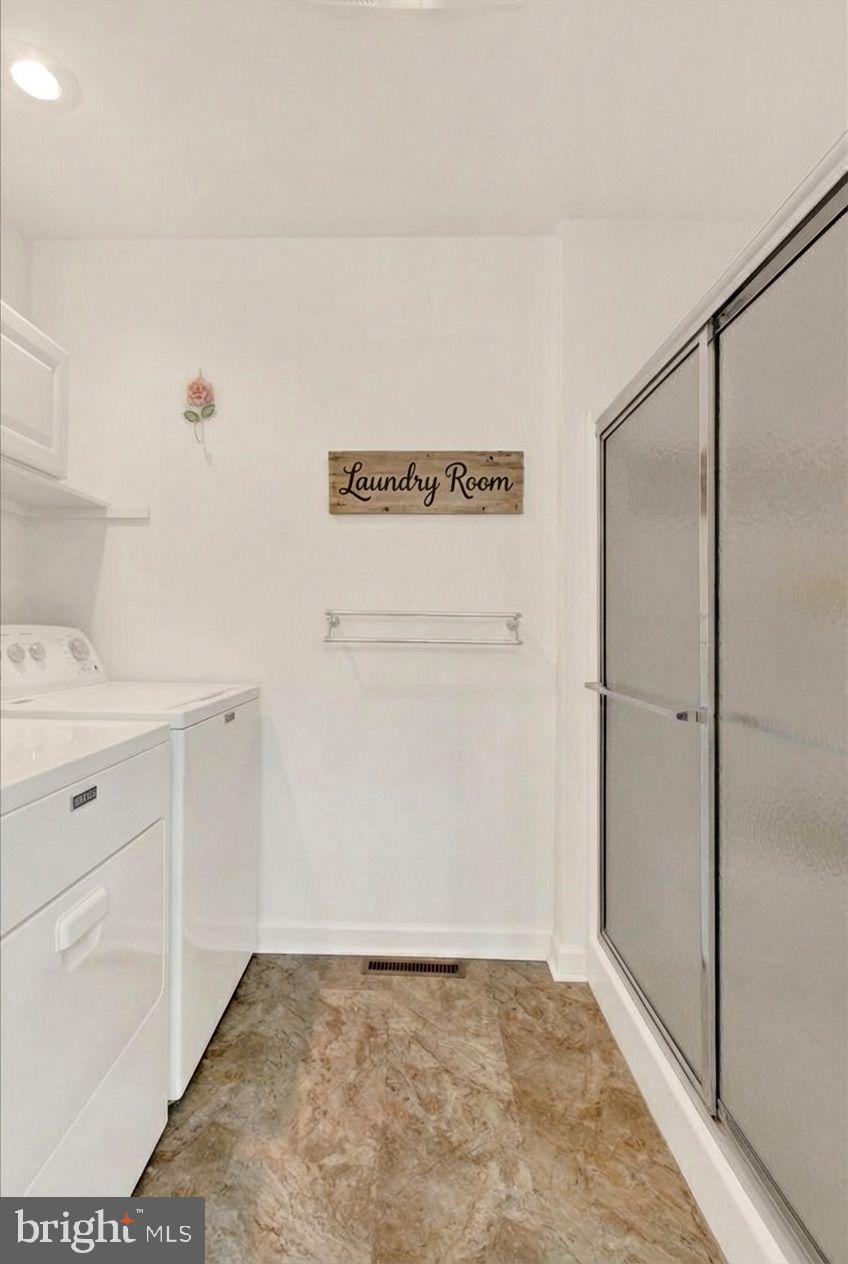 LAKE MEADE - Residential