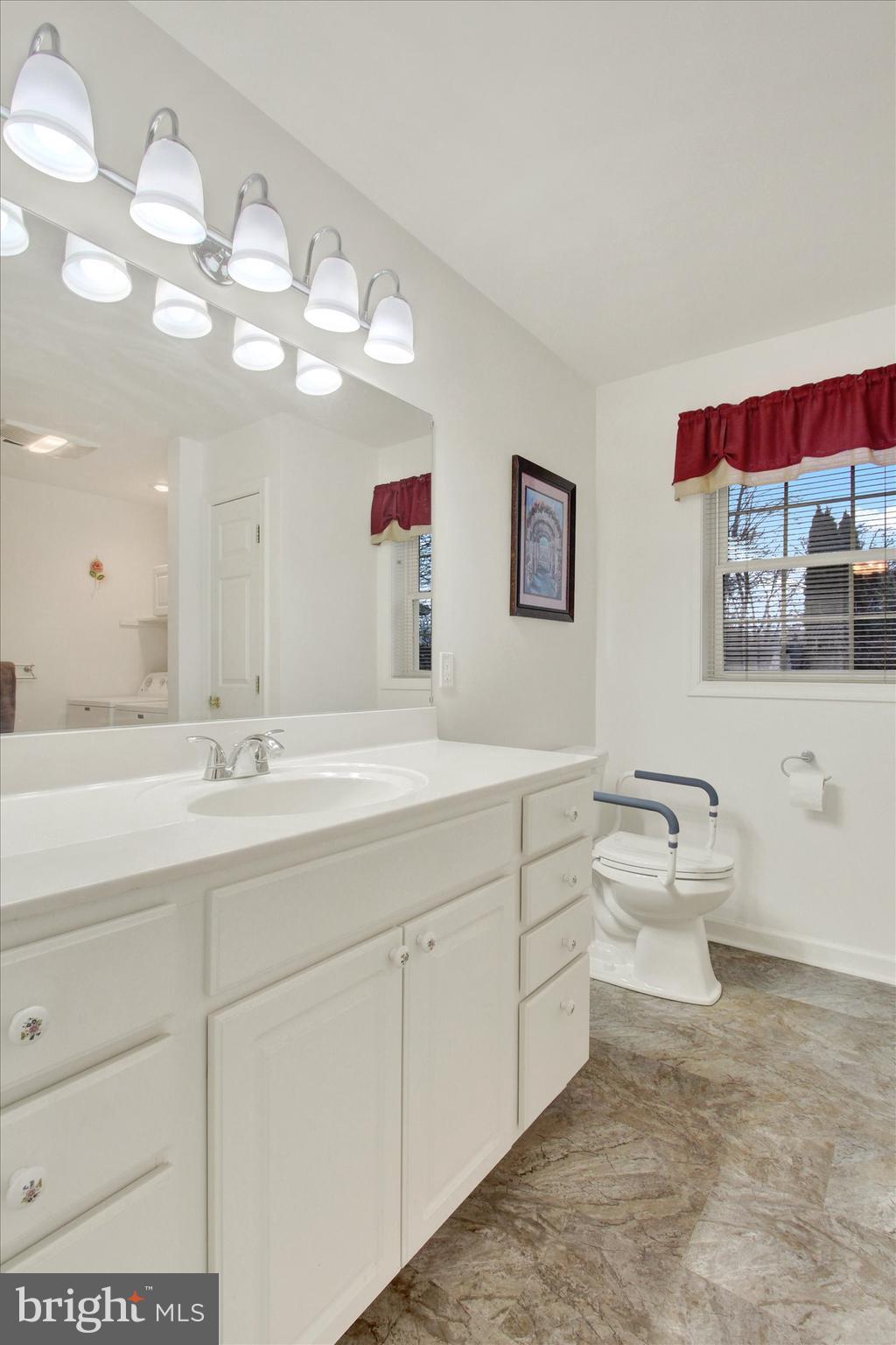 LAKE MEADE - Residential