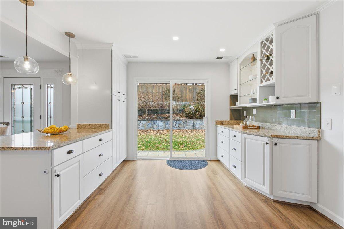 LAKEWOOD HILLS - Residential