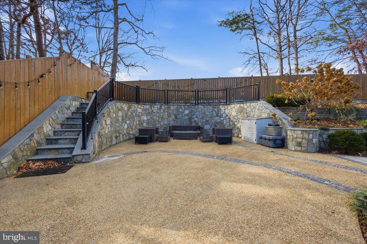 LAKEWOOD HILLS - Residential