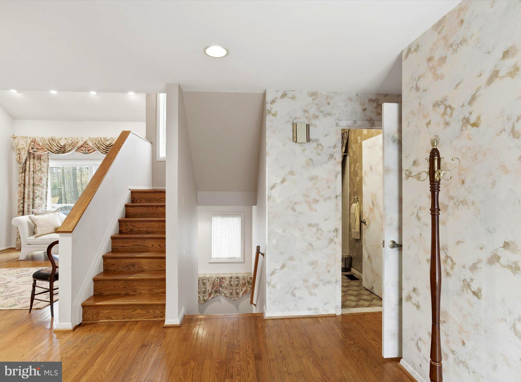 11006 VALLEY HEIGHTS DRIVE