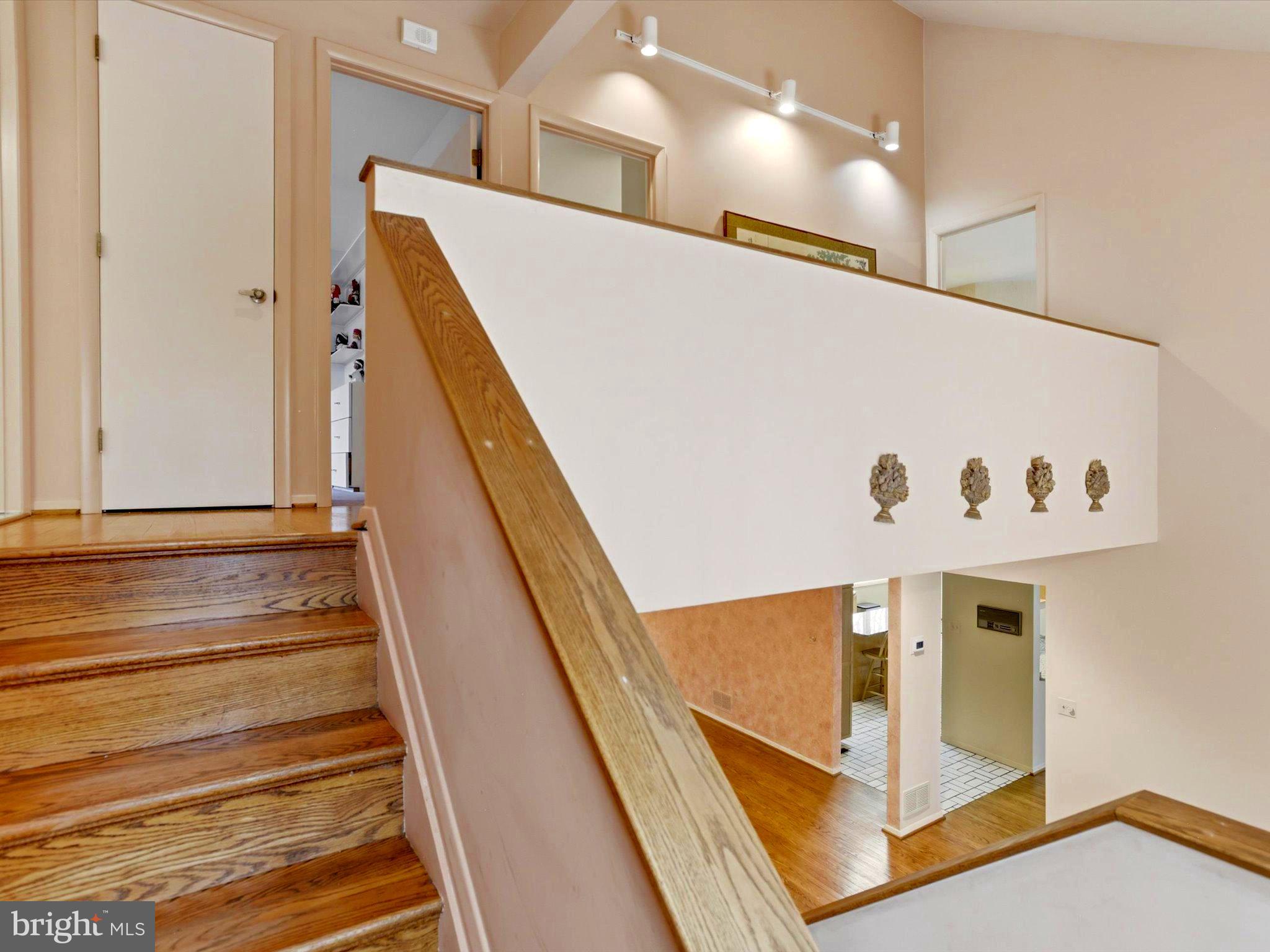 VALLEY HEIGHTS - Residential