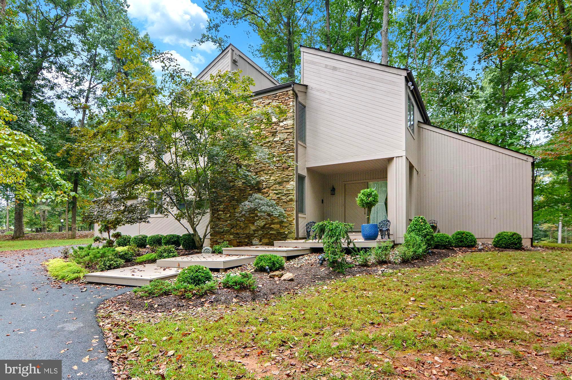 11006 VALLEY HEIGHTS DRIVE