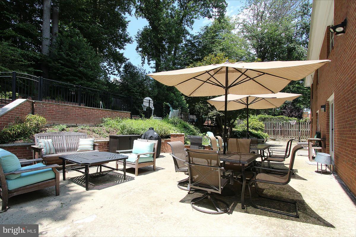 KENWOOD PARK - Residential