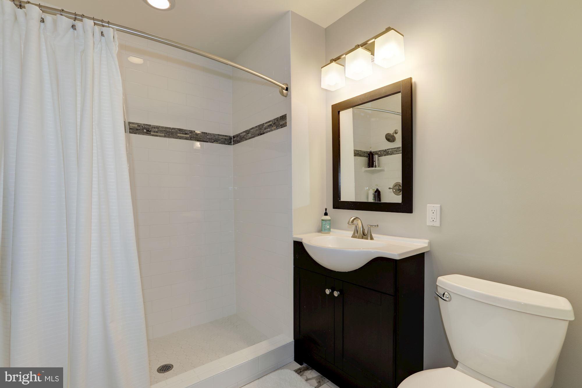 KENWOOD PARK - Residential