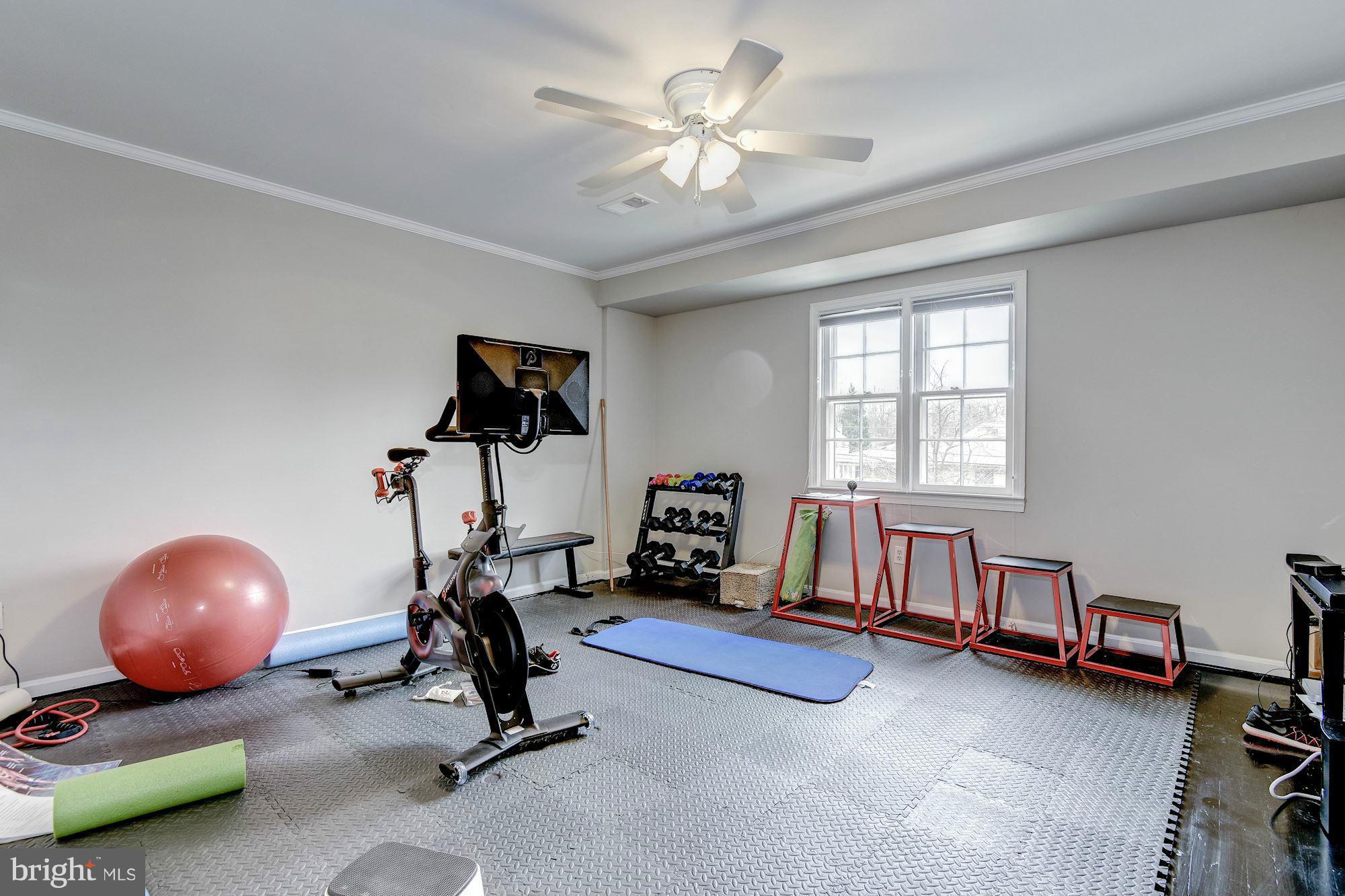 KENWOOD PARK - Residential