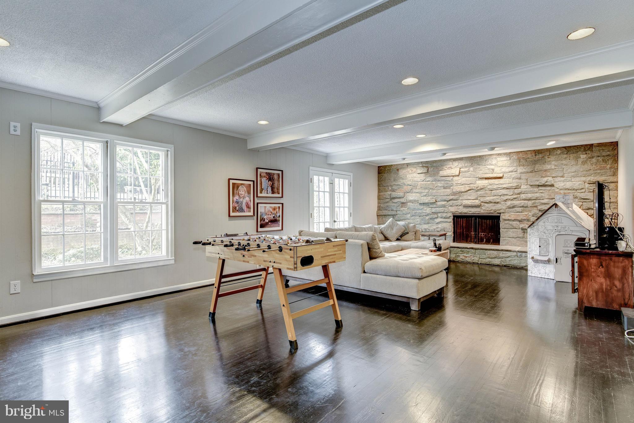 KENWOOD PARK - Residential