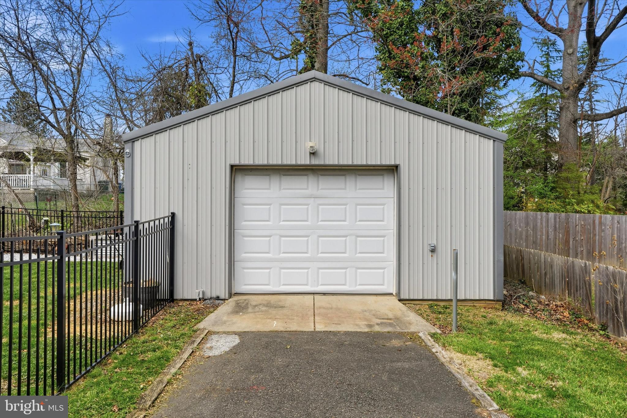 GLENSIDE - Residential