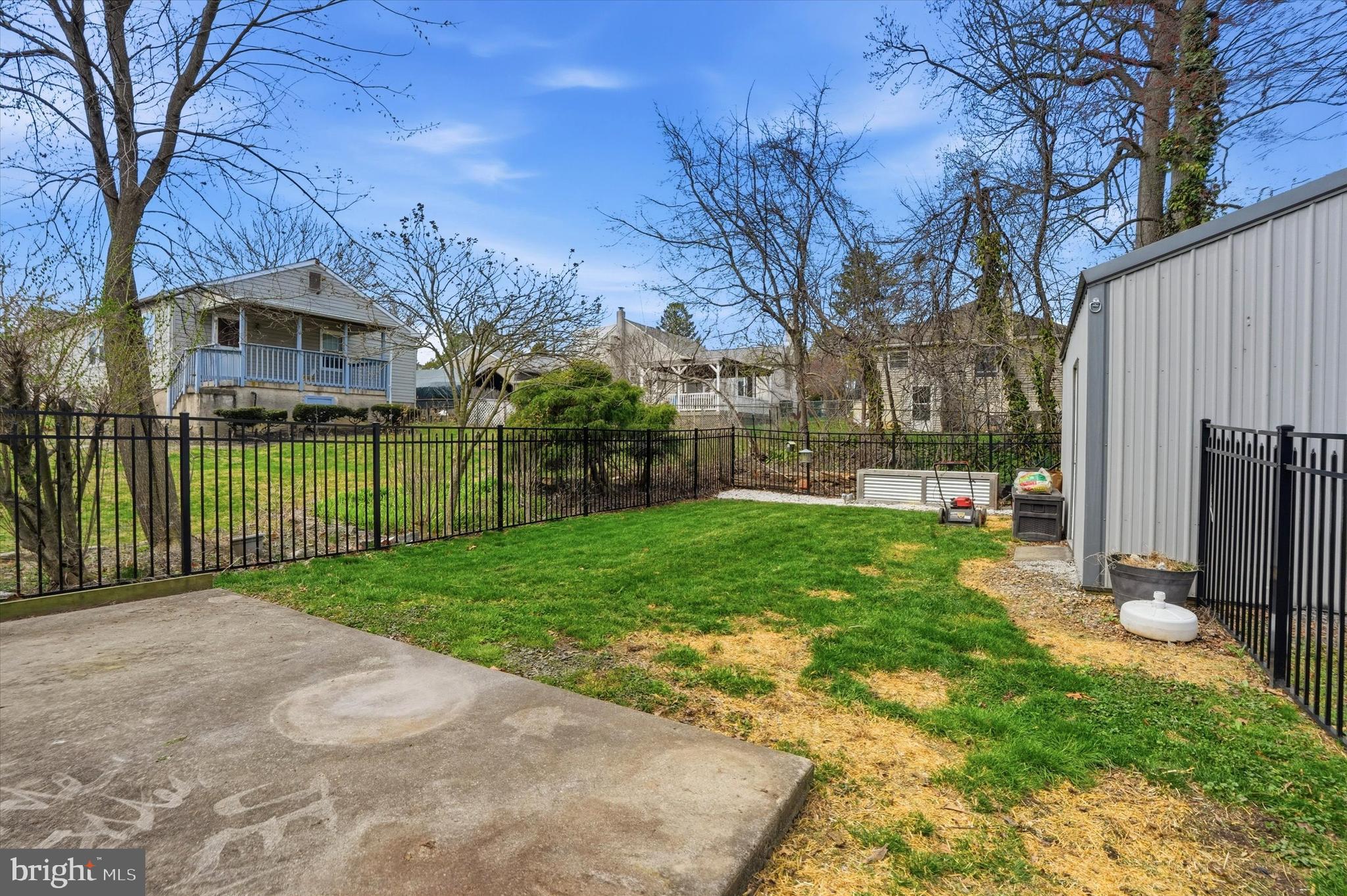 GLENSIDE - Residential