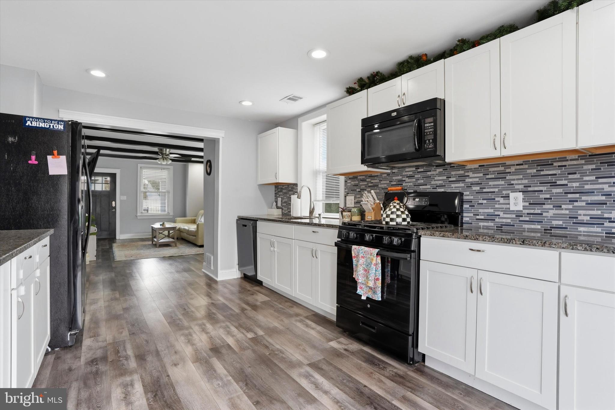 GLENSIDE - Residential