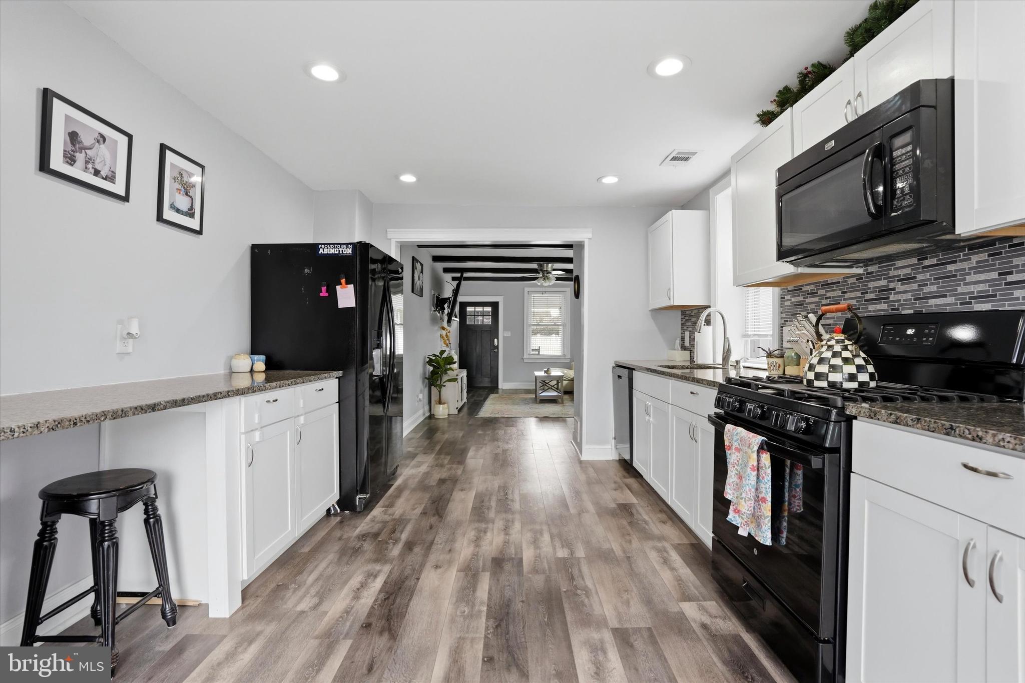 GLENSIDE - Residential