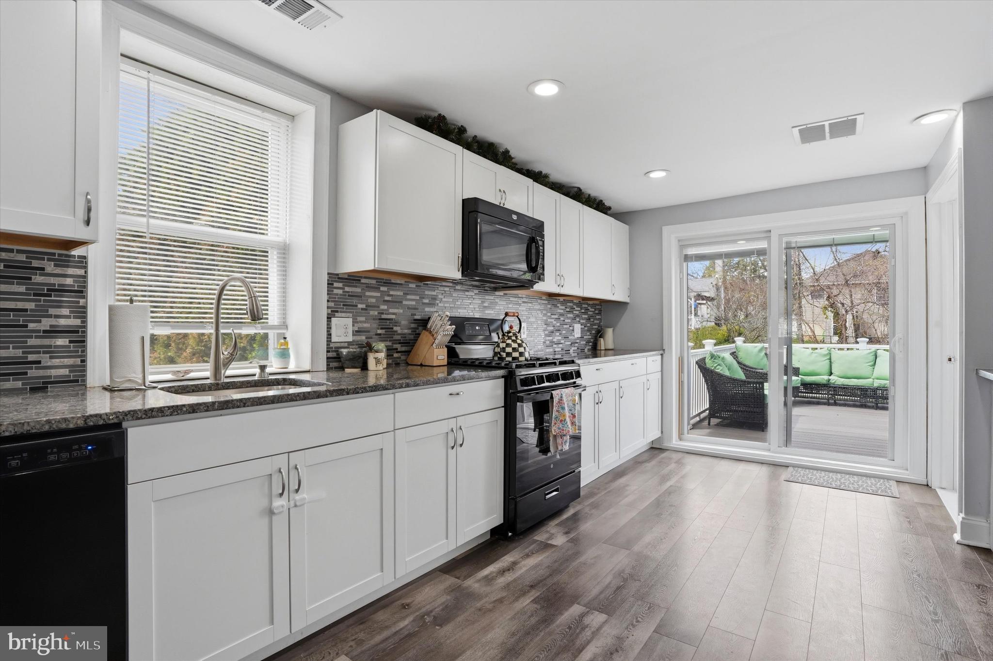 GLENSIDE - Residential