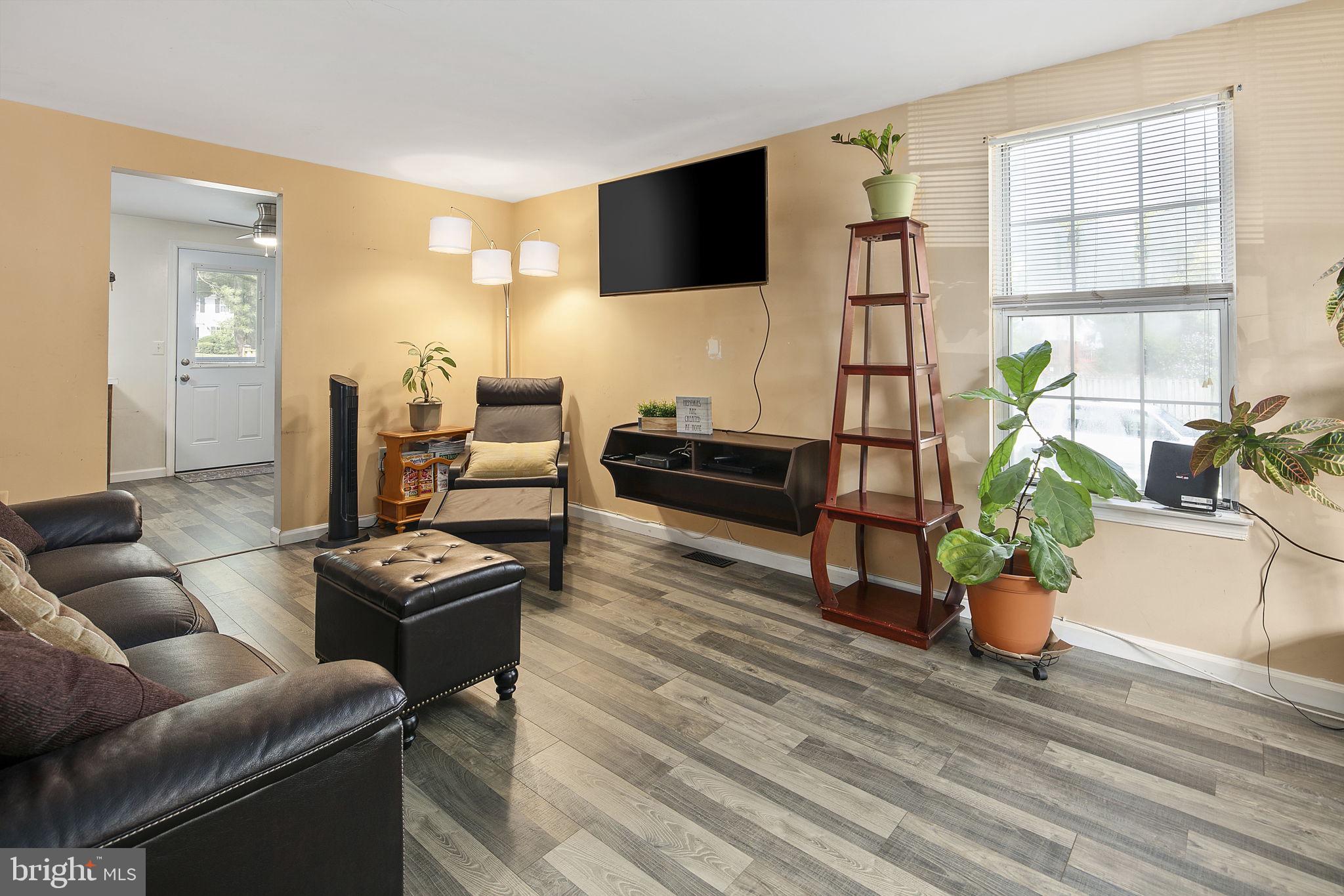 COUNTRYSIDE - Residential