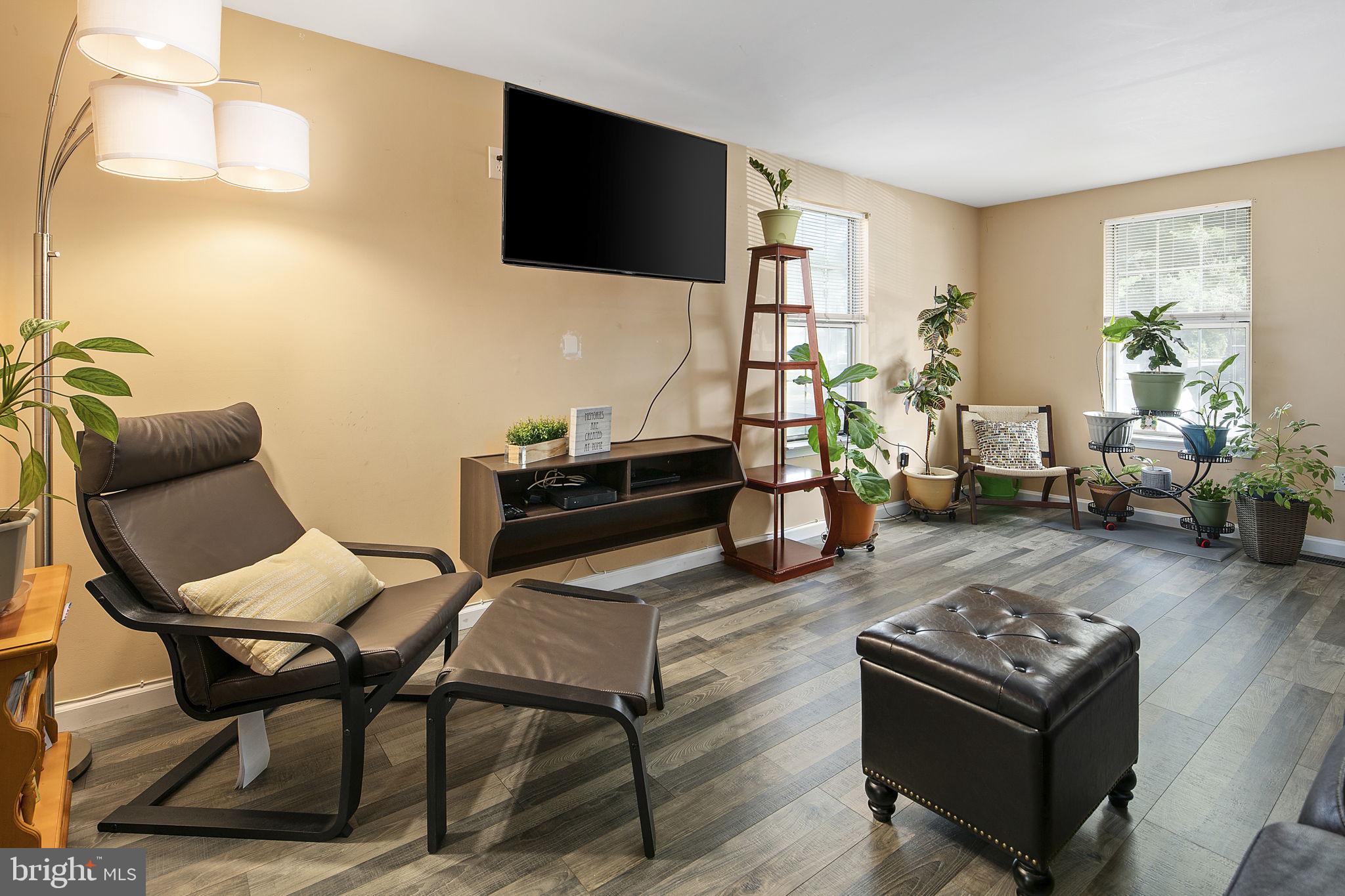 COUNTRYSIDE - Residential