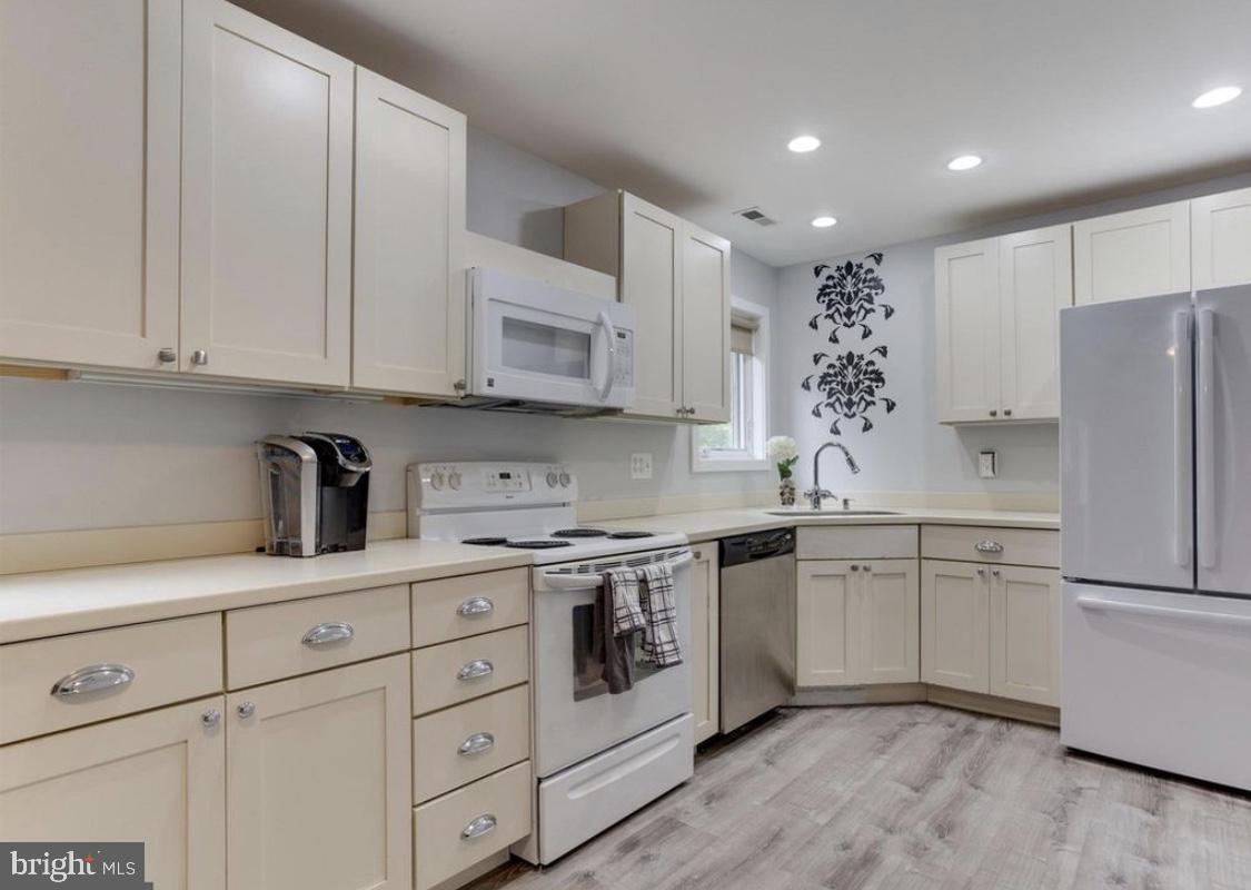 INGLEHART - Residential Lease