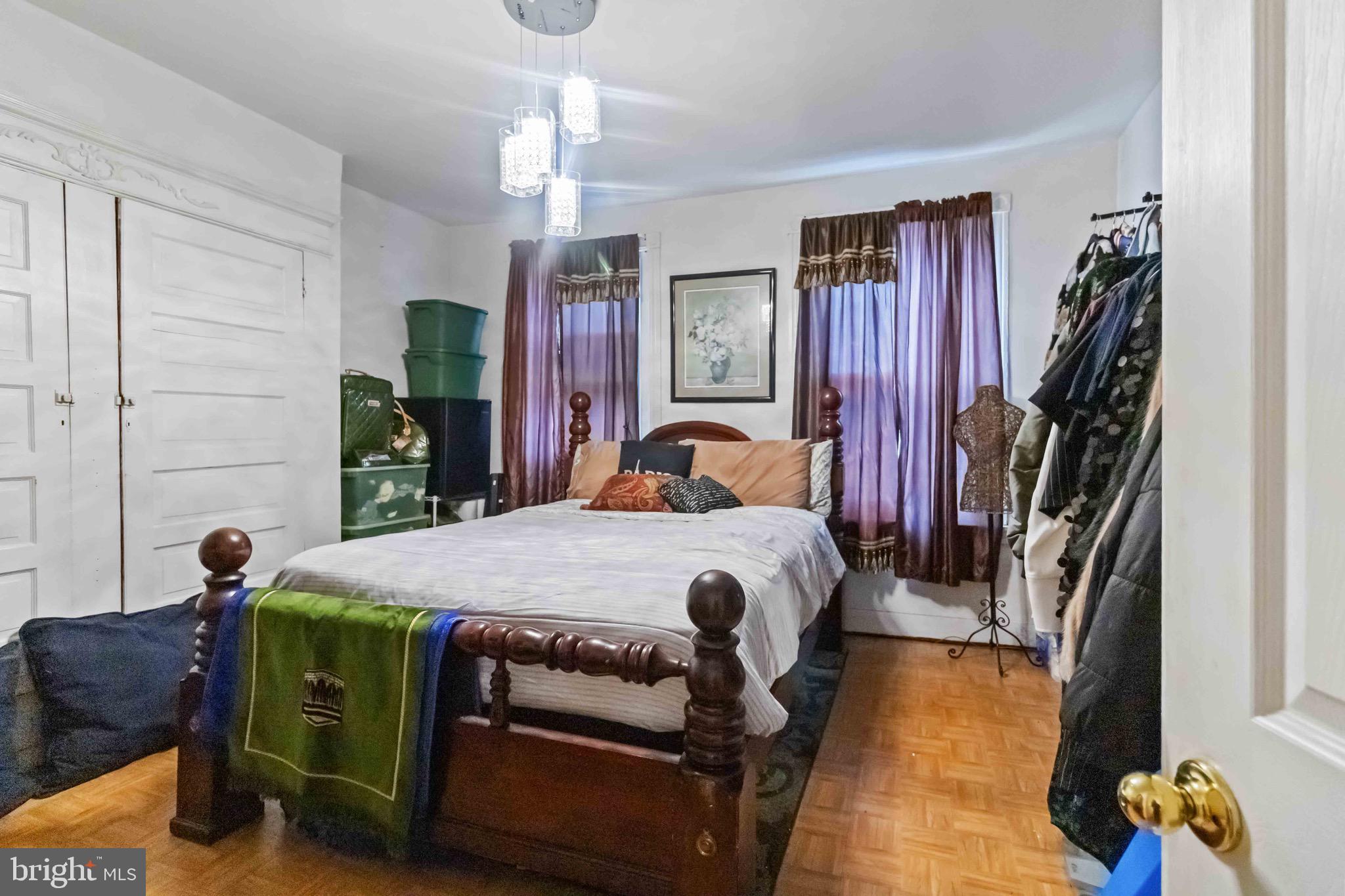 WEST OAK LANE - Residential