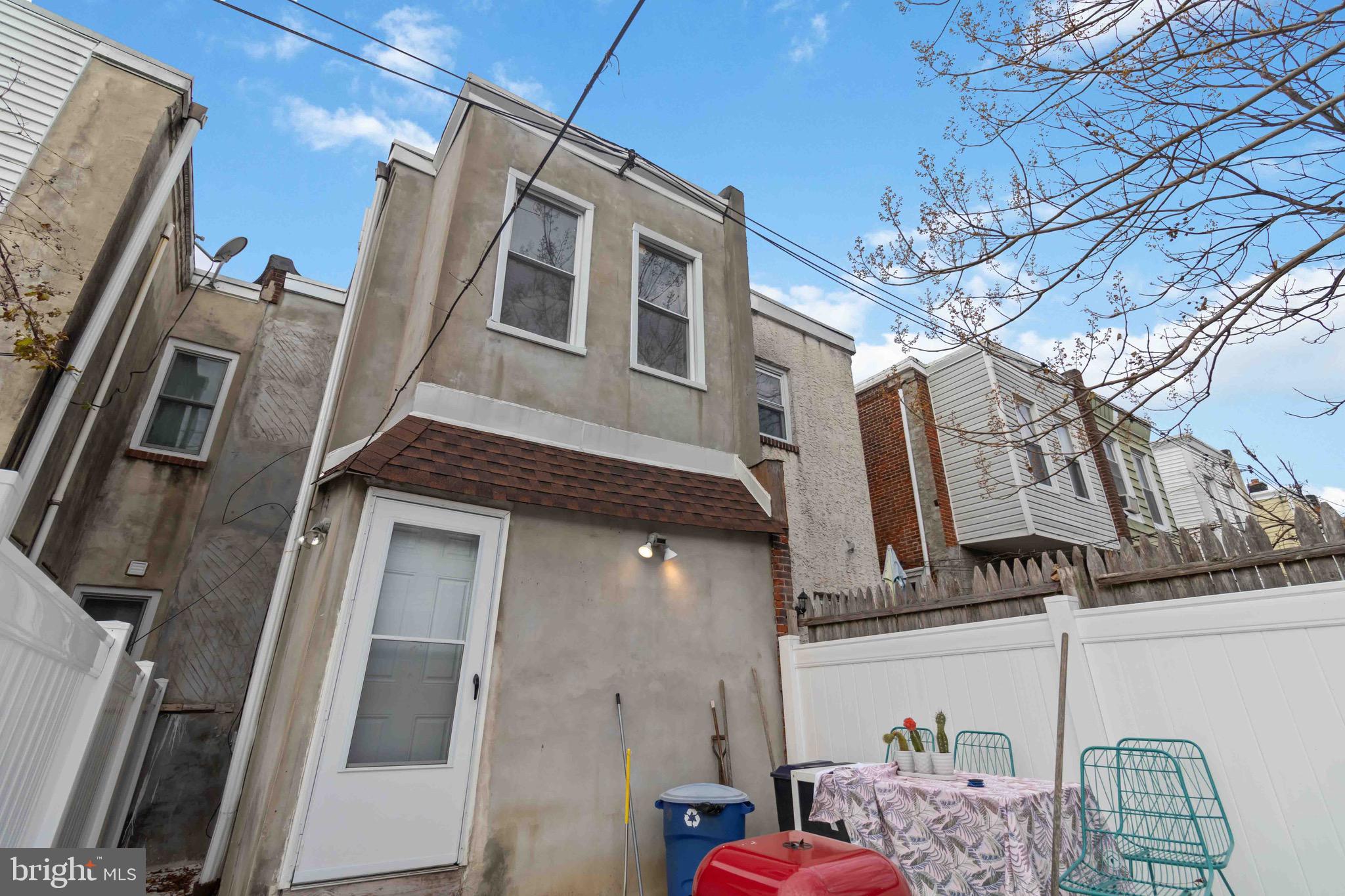 WEST OAK LANE - Residential