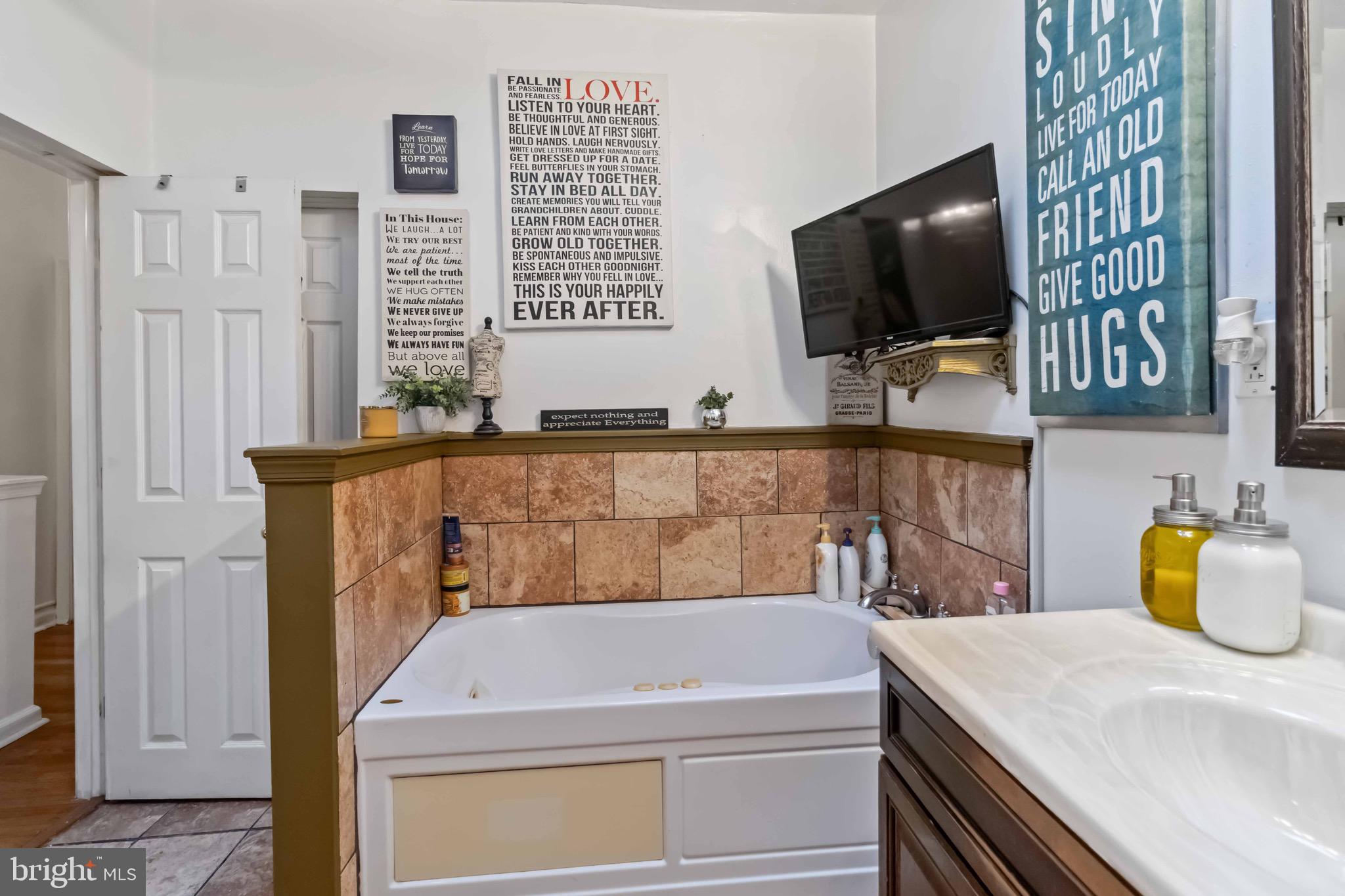 WEST OAK LANE - Residential