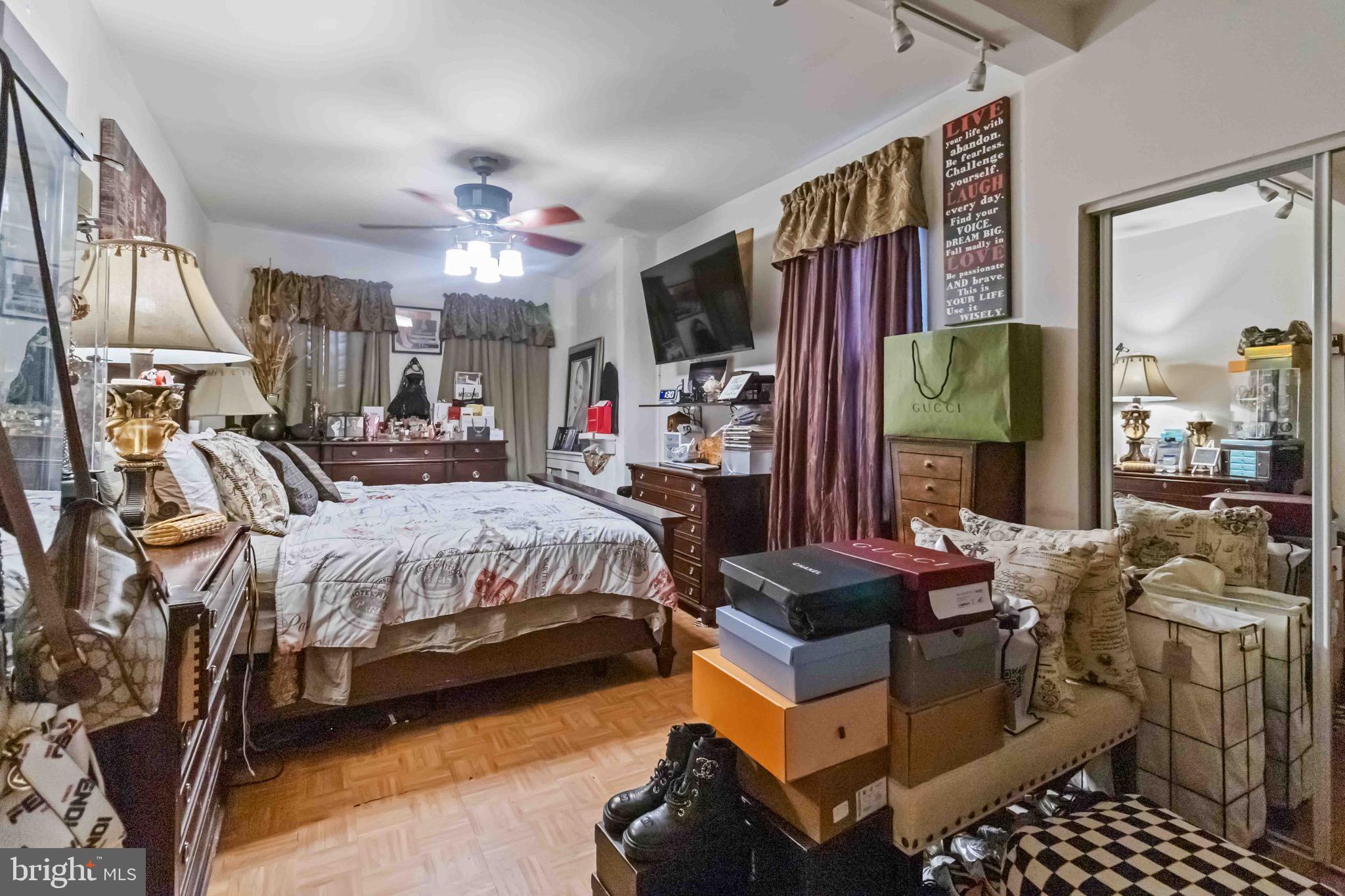 WEST OAK LANE - Residential