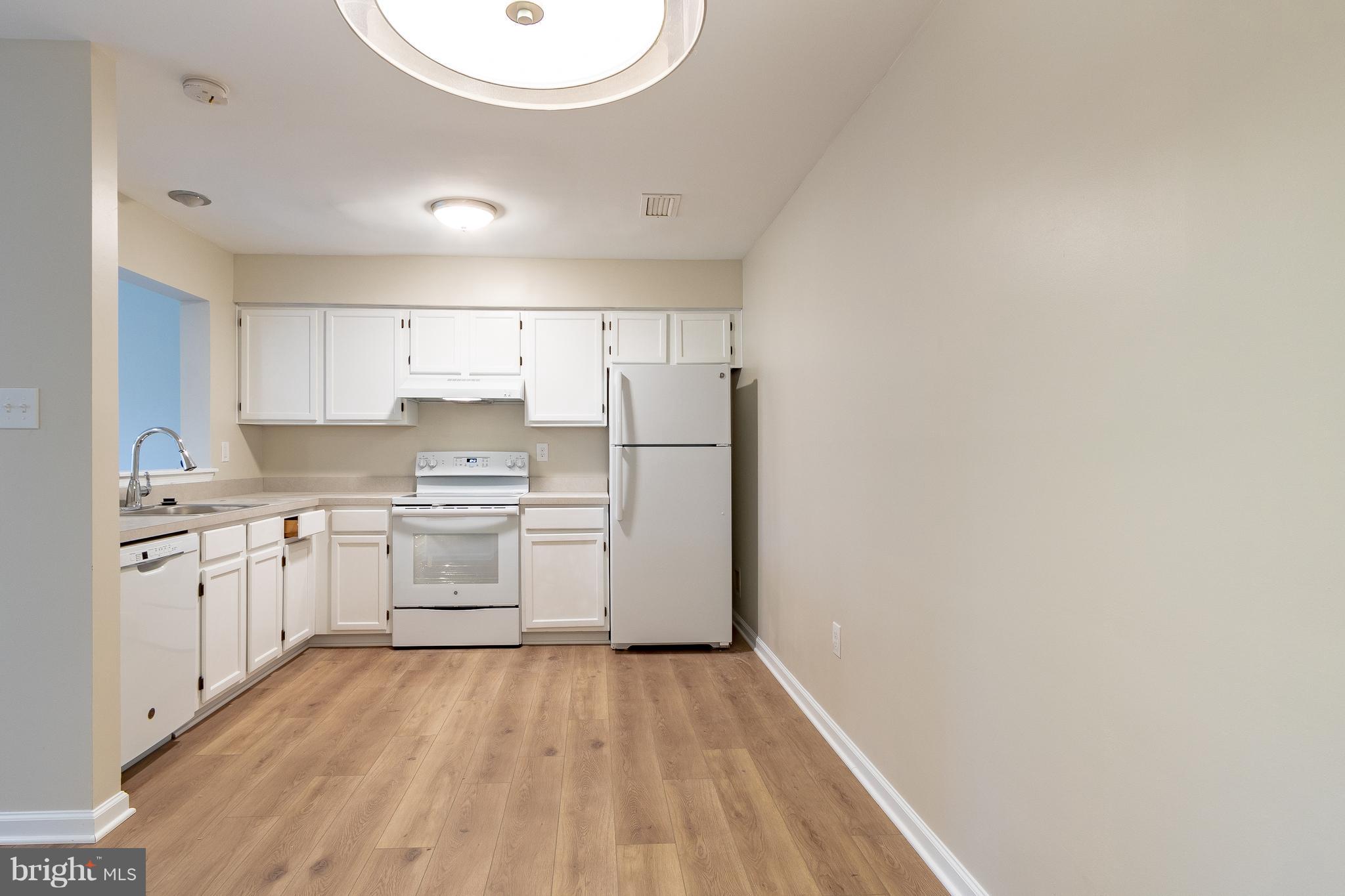 WILLOW COVE MANORS - Residential